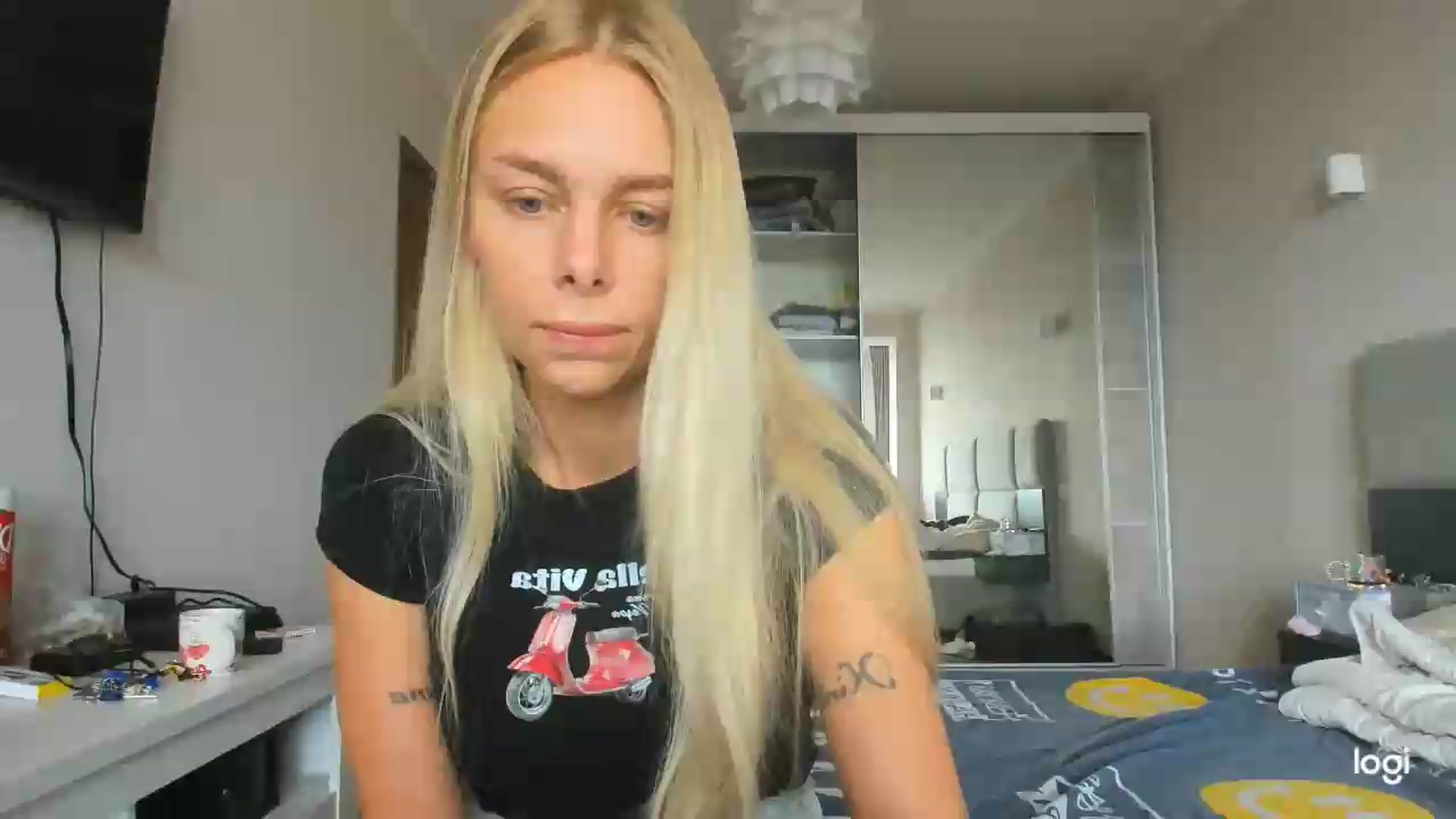 Gallery image thumbnail from Librarys_bb's myfreecams stream on, 07/24/2026, 09:38 image 1 of 20