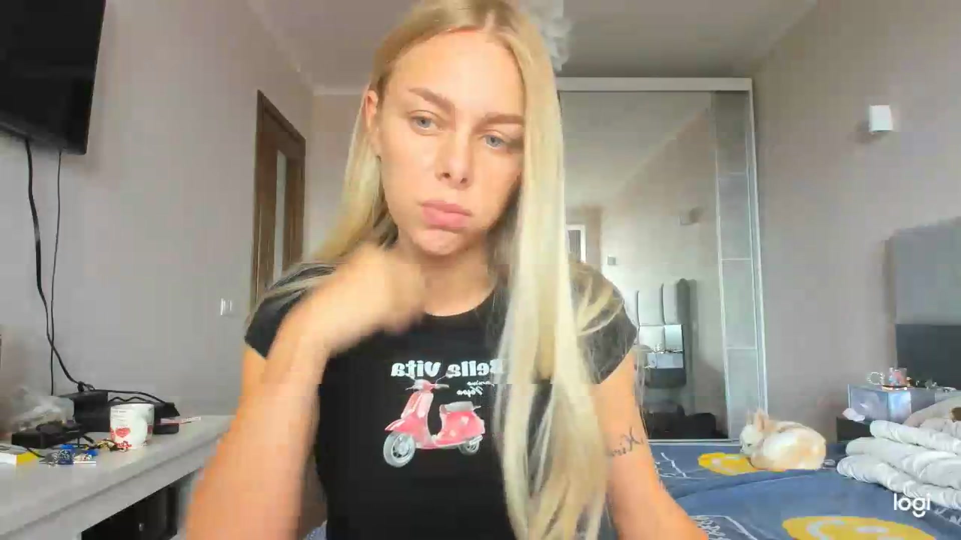 Gallery image thumbnail from Librarys_bb's myfreecams stream on, 07/24/2026, 09:38 image 18 of 20