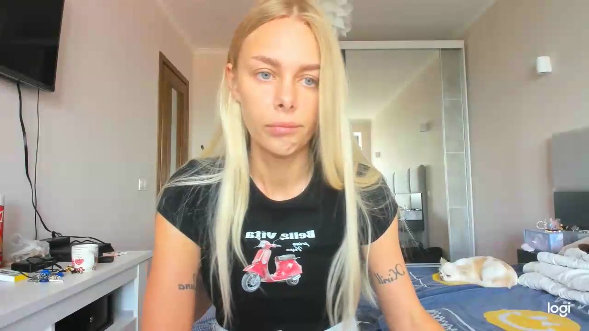 Gallery image thumbnail from Librarys_bb's myfreecams stream on, 07/24/2026, 11:49 image 5 of 20