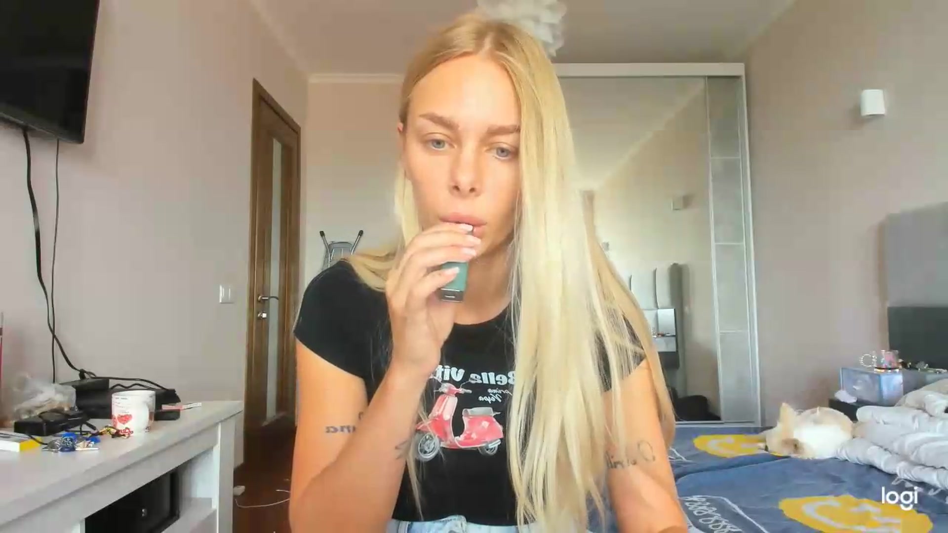 Gallery image thumbnail from Librarys_bb's myfreecams stream on, 07/24/2026, 11:49 image 8 of 20