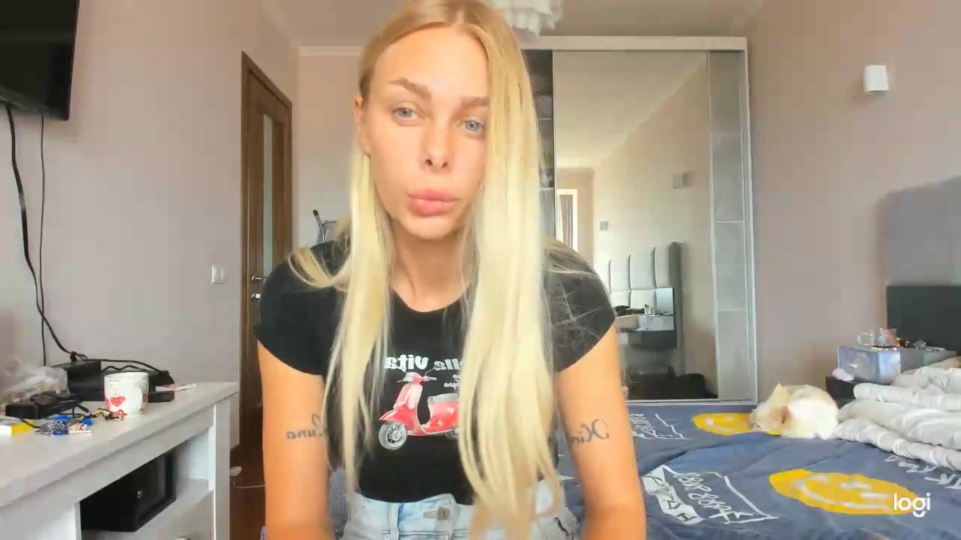 Gallery image thumbnail from Librarys_bb's myfreecams stream on, 07/24/2026, 11:49 image 17 of 20