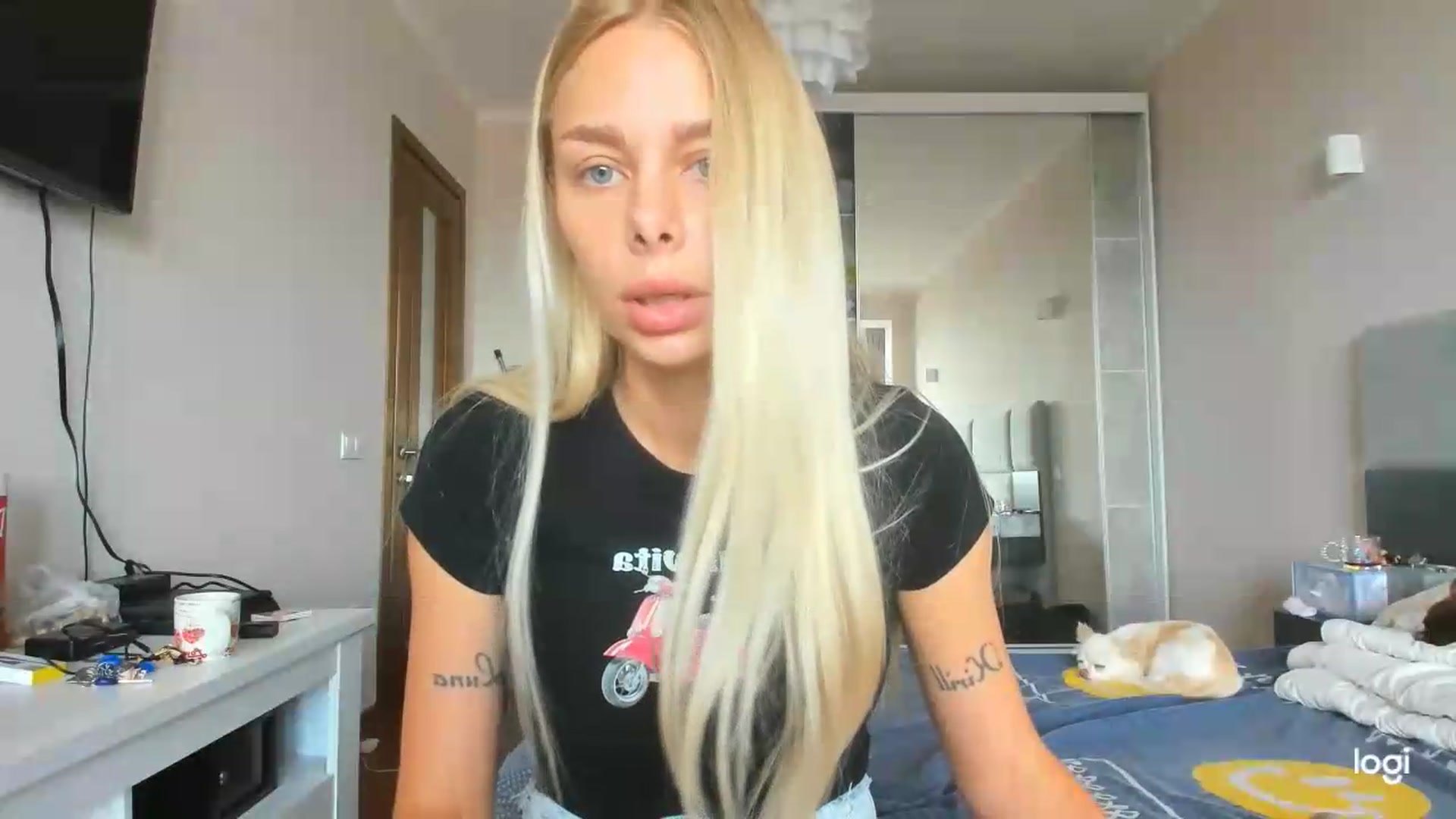 Gallery image thumbnail from Librarys_bb's myfreecams stream on, 07/24/2026, 11:49 image 3 of 20