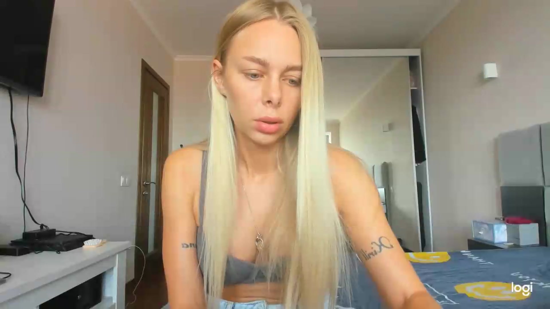 Gallery image thumbnail from Librarys_bb's myfreecams stream on, 07/27/2026, 09:54 image 5 of 20