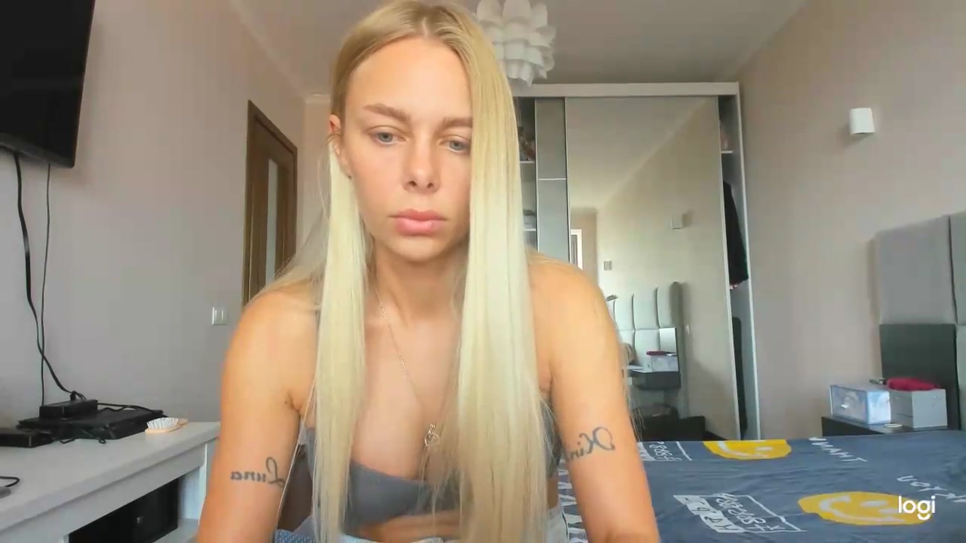 Gallery image thumbnail from Librarys_bb's myfreecams stream on, 07/27/2026, 09:54 image 12 of 20