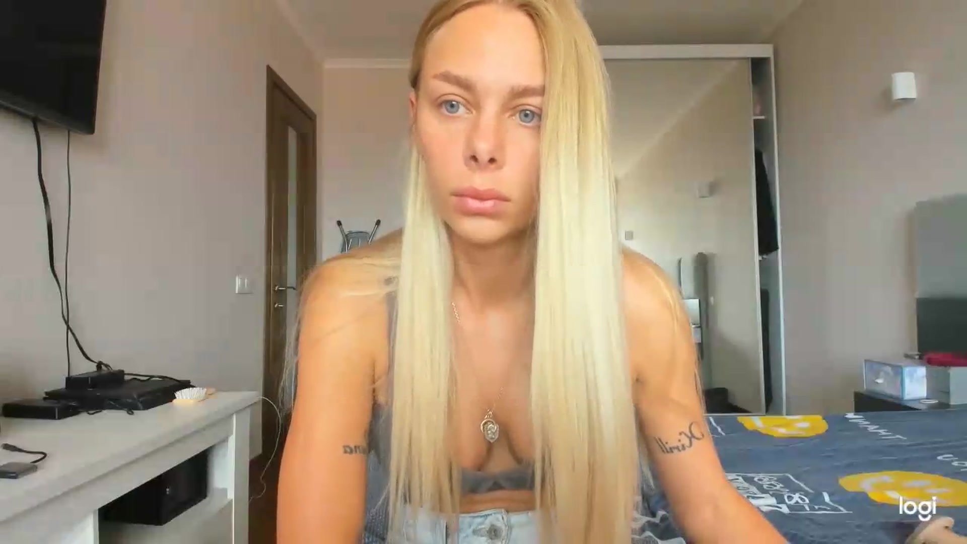 Gallery image thumbnail from Librarys_bb's myfreecams stream on, 07/27/2026, 10:55 image 8 of 20