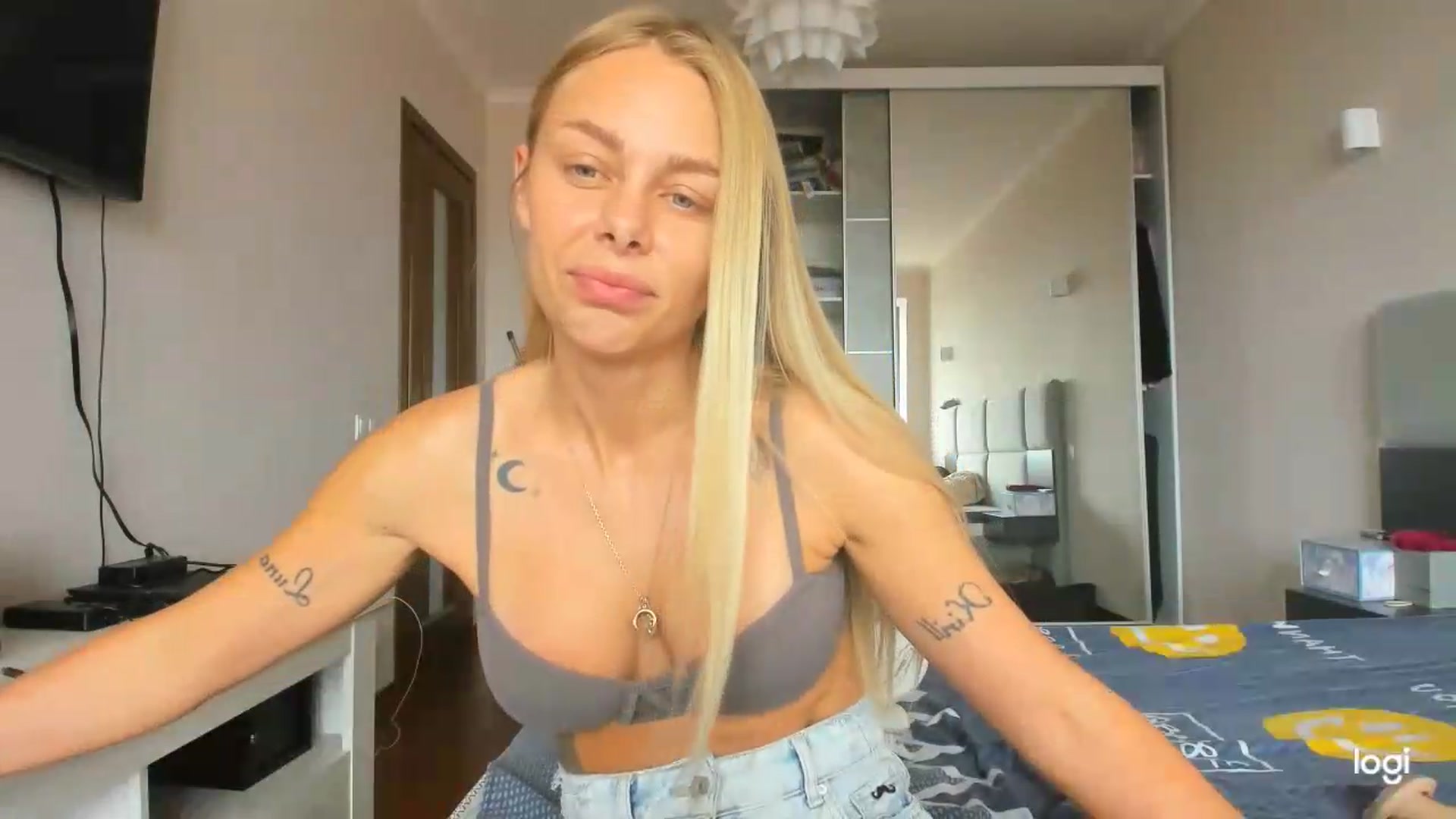 Gallery image thumbnail from Librarys_bb's myfreecams stream on, 07/27/2026, 10:55 image 4 of 20