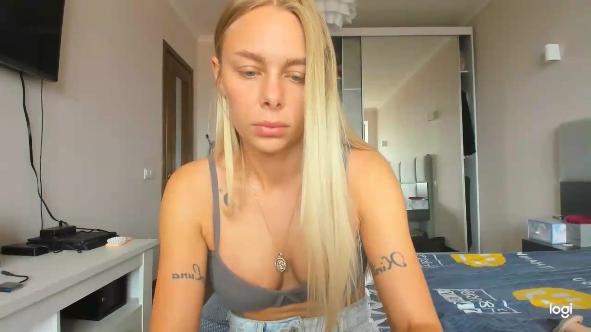 Gallery image thumbnail from Librarys_bb's myfreecams stream on, 07/27/2026, 10:55 image 12 of 20