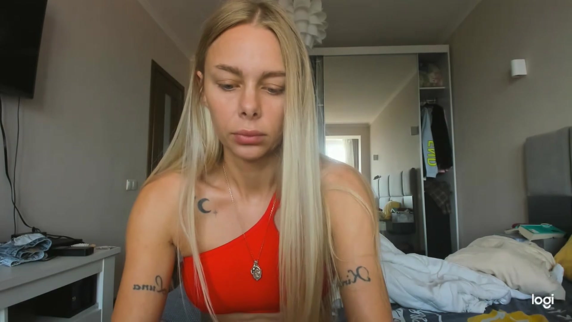 Gallery image thumbnail from Librarys_bb's myfreecams stream on, 07/28/2026, 11:24 image 10 of 20