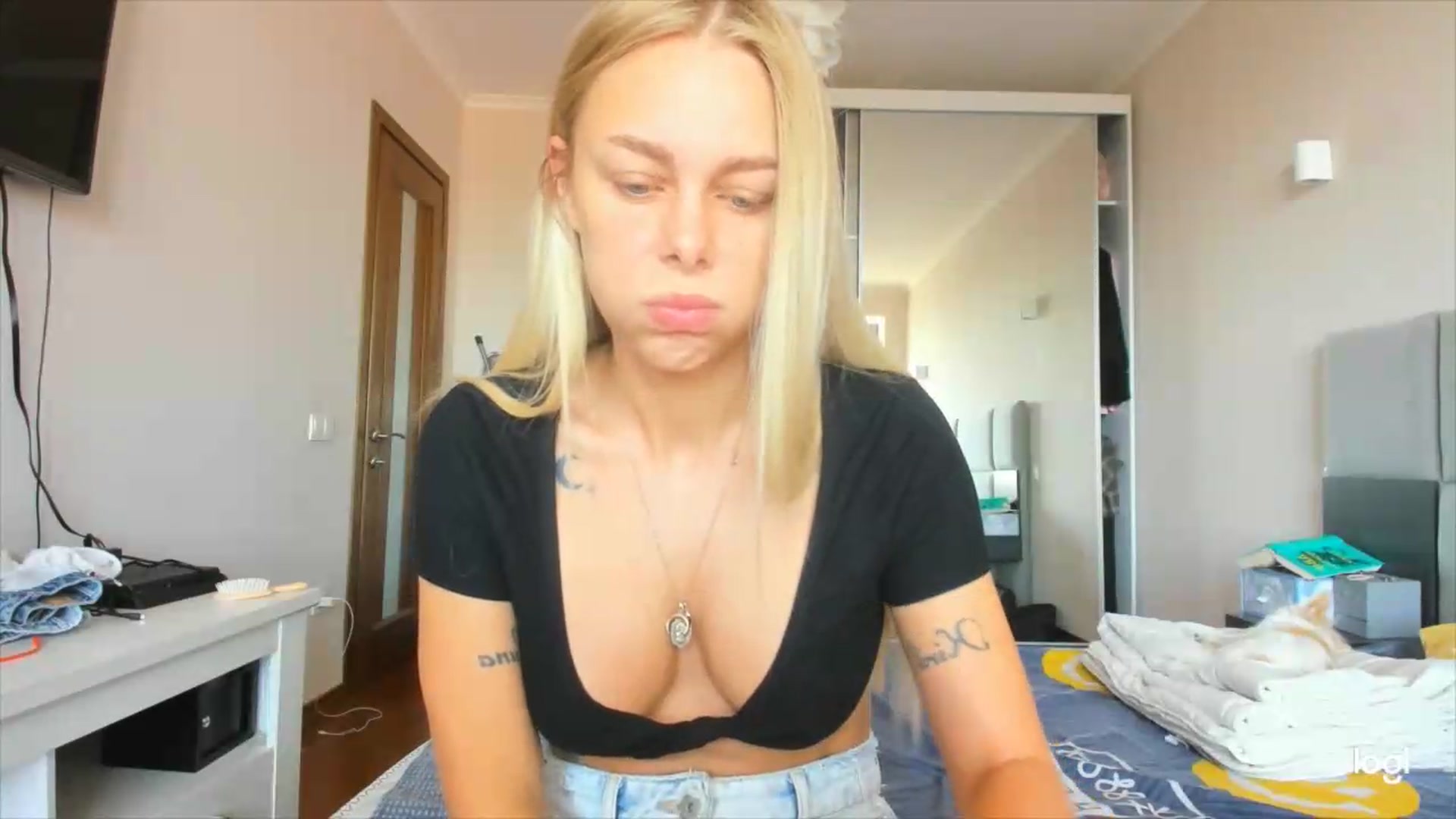 Gallery image thumbnail from Librarys_bb's myfreecams stream on, 07/29/2026, 10:08 image 12 of 20