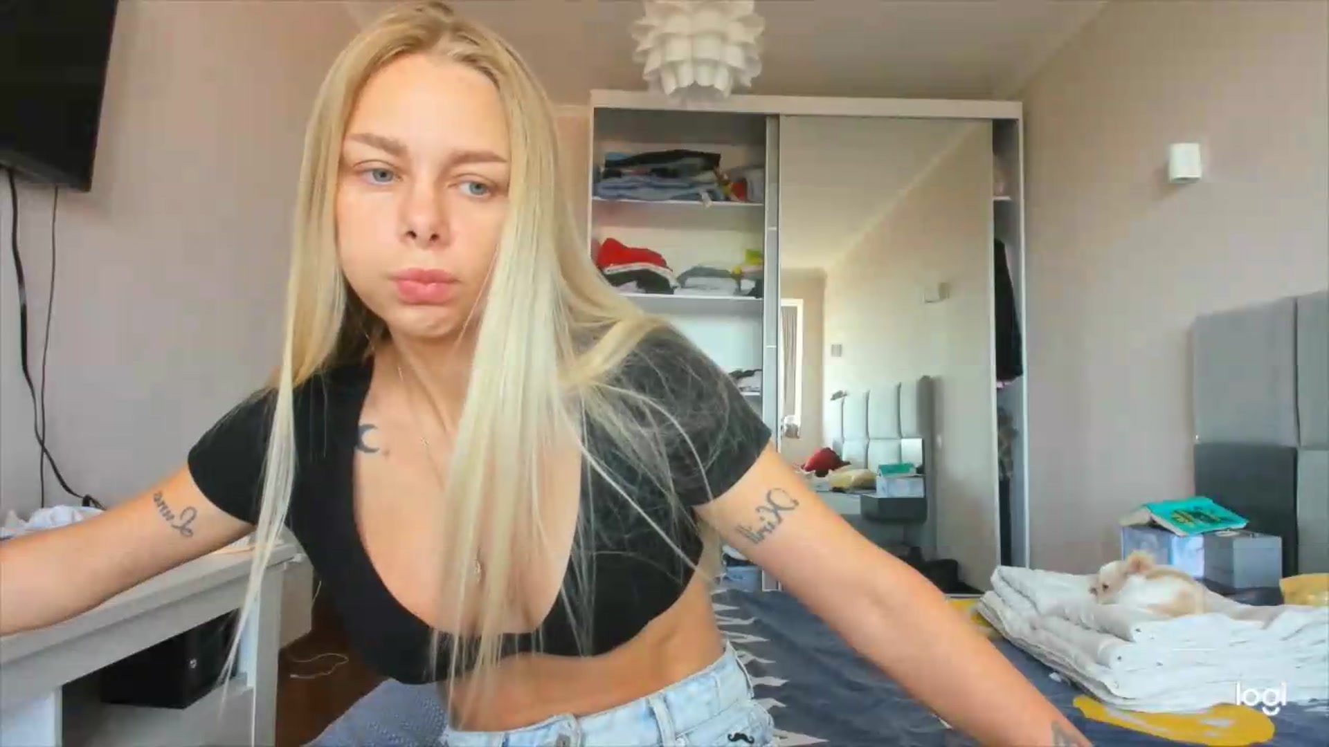 Gallery image thumbnail from Librarys_bb's myfreecams stream on, 07/29/2026, 10:08 image 2 of 20