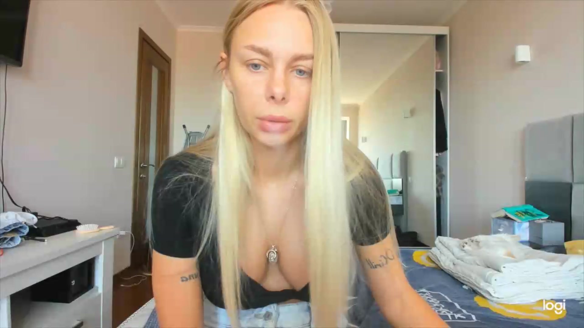 Gallery image thumbnail from Librarys_bb's myfreecams stream on, 07/29/2026, 11:41 image 10 of 20