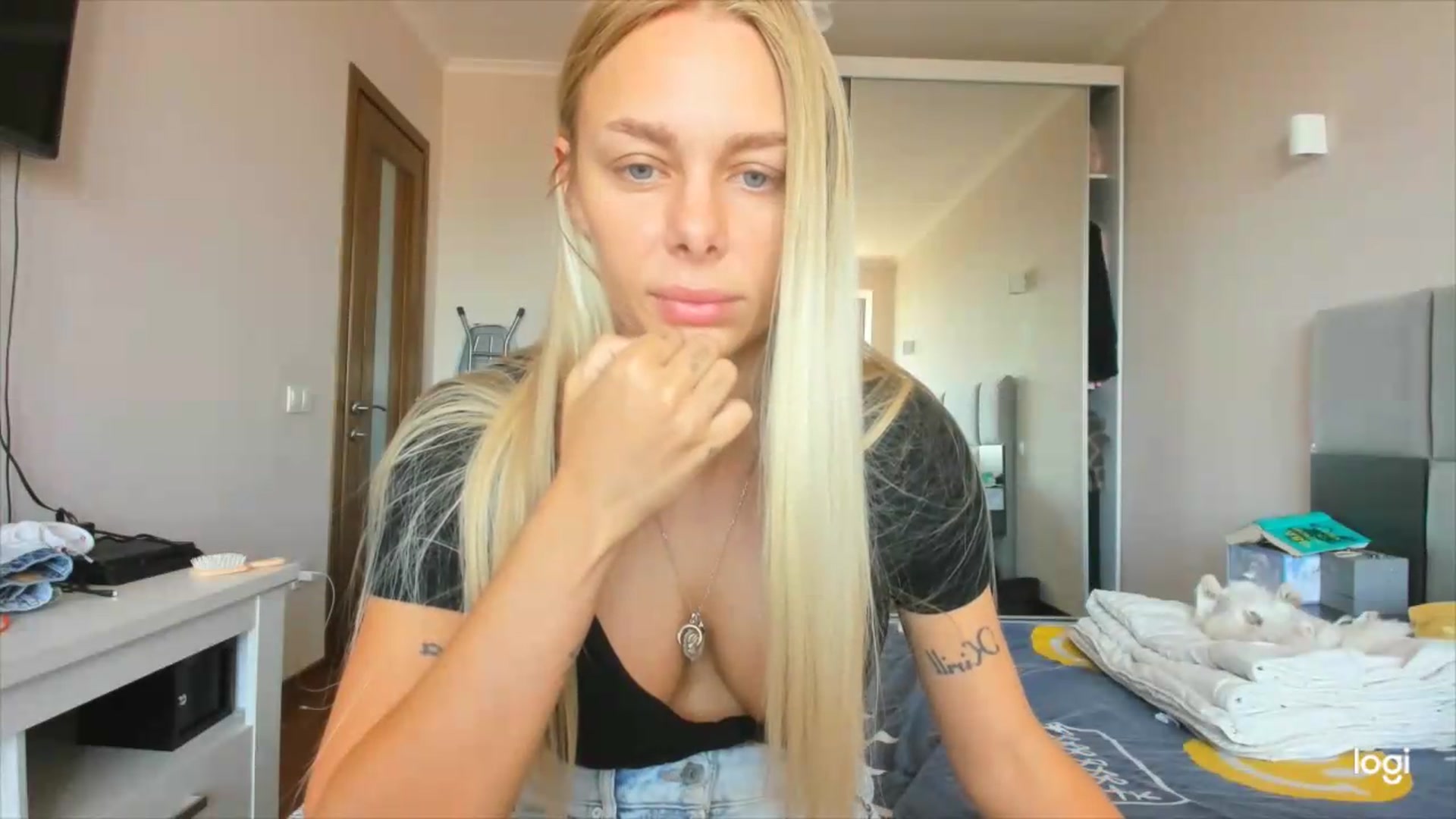 Gallery image thumbnail from Librarys_bb's myfreecams stream on, 07/29/2026, 11:41 image 18 of 20