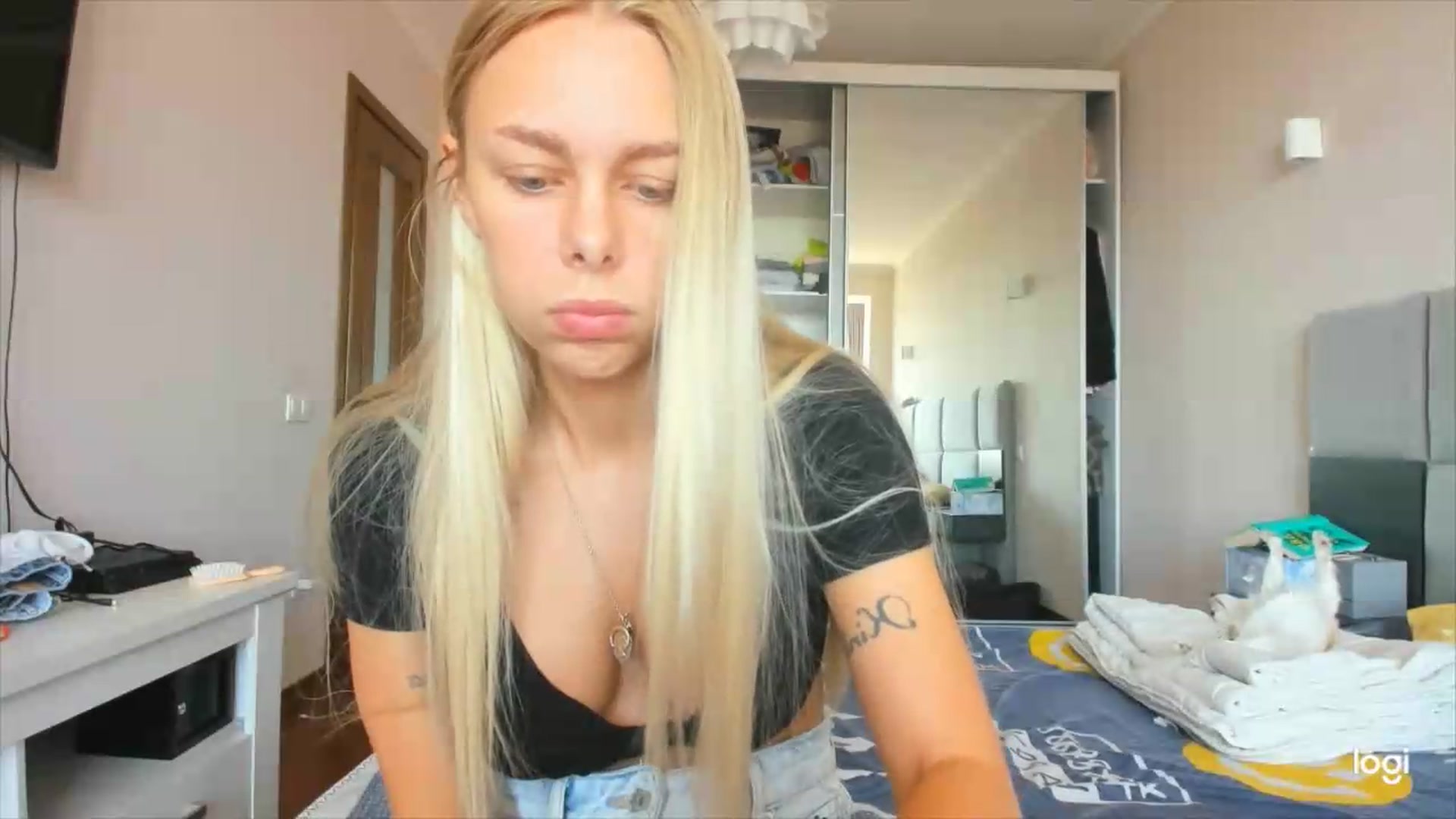 Gallery image thumbnail from Librarys_bb's myfreecams stream on, 07/29/2026, 11:41 image 4 of 20