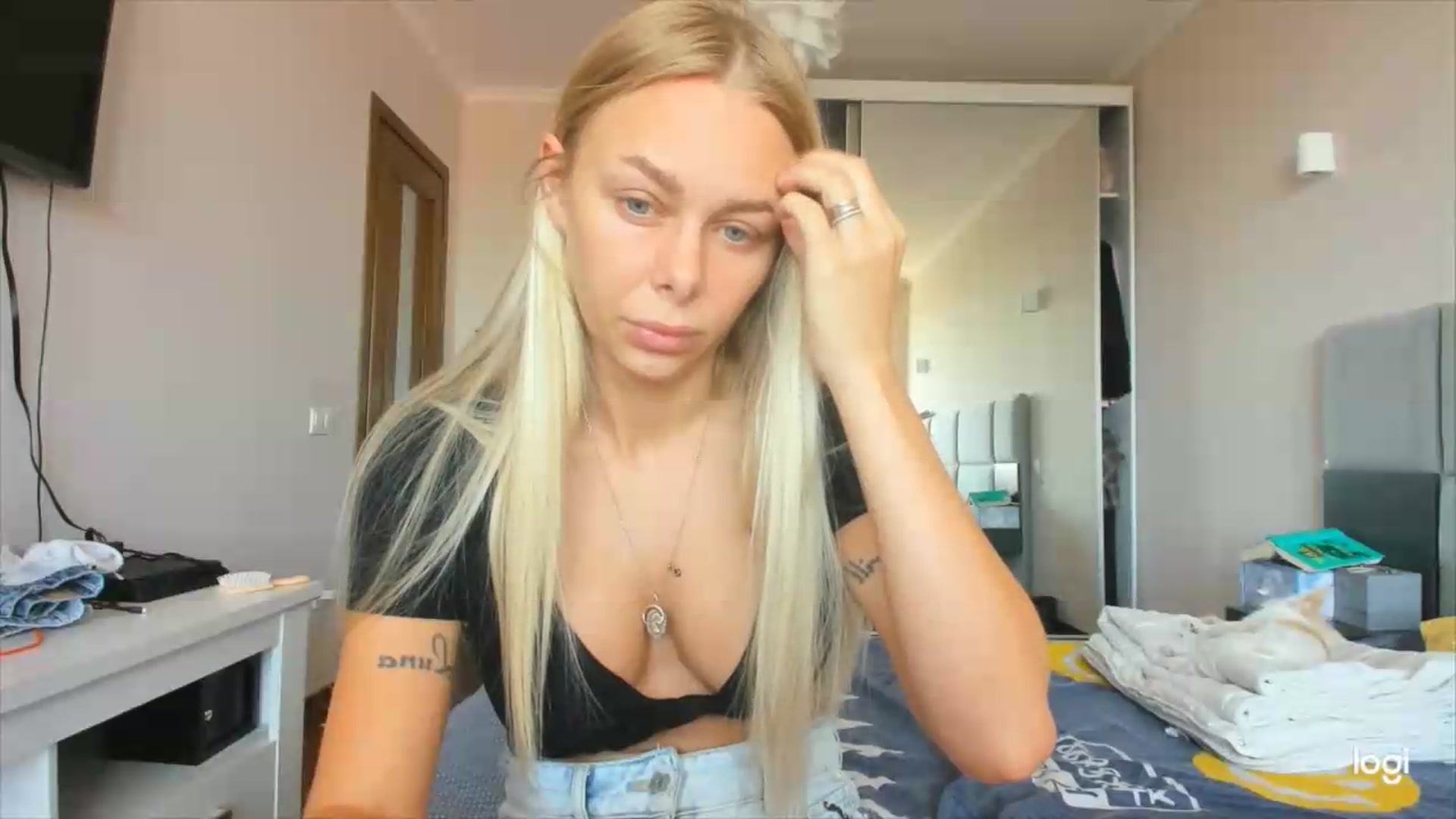 Gallery image thumbnail from Librarys_bb's myfreecams stream on, 07/29/2026, 11:41 image 2 of 20