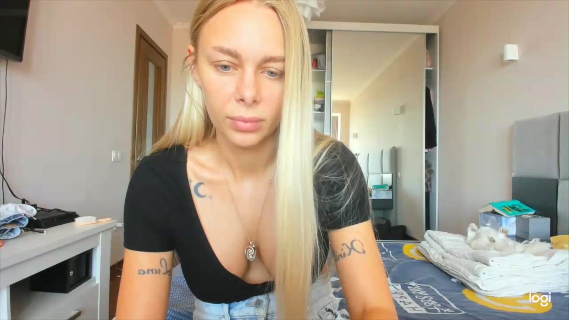 Gallery image thumbnail from Librarys_bb's myfreecams stream on, 07/29/2026, 11:41 image 16 of 20