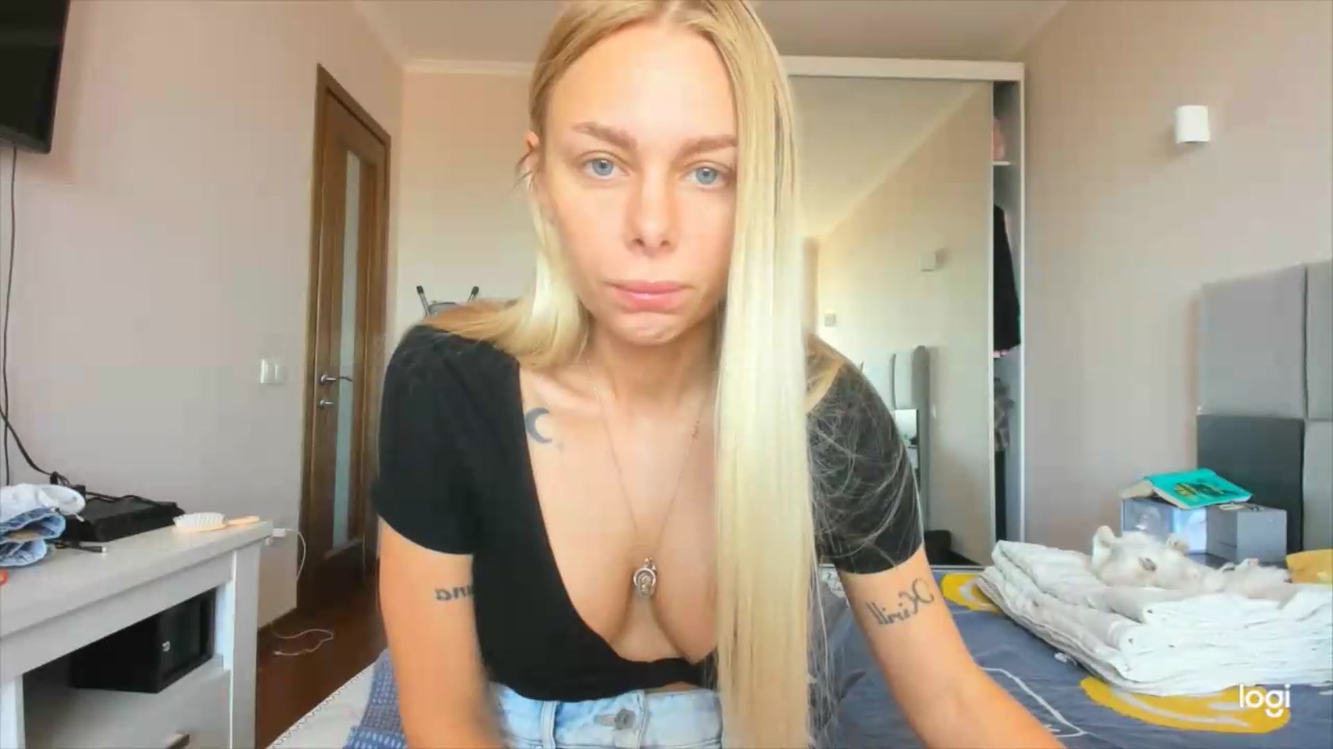 Gallery image thumbnail from Librarys_bb's myfreecams stream on, 07/29/2026, 11:41 image 17 of 20
