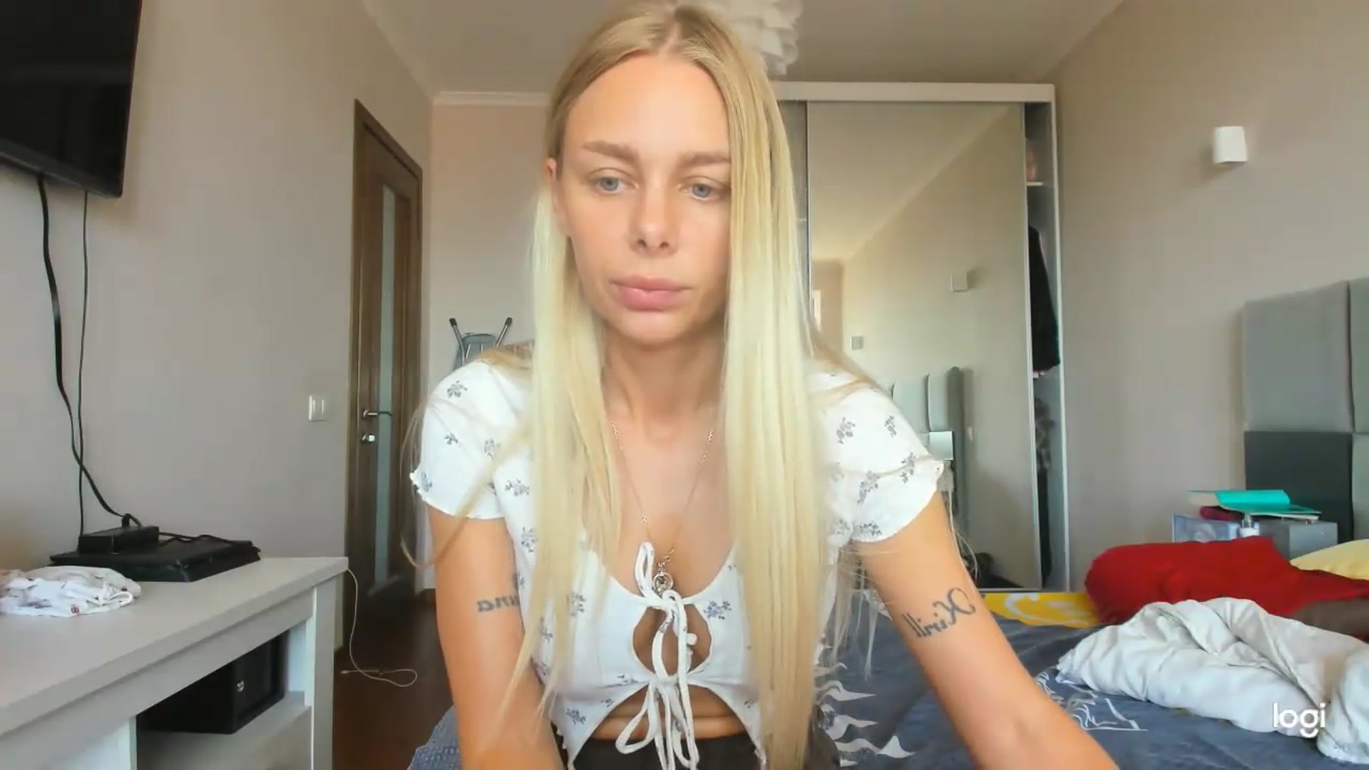 Gallery image thumbnail from Librarys_bb's myfreecams stream on, 07/30/2026, 12:07 image 16 of 20