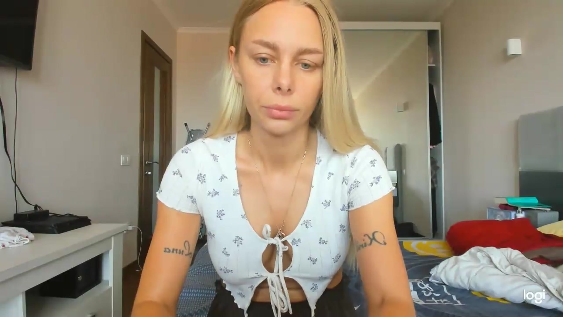 Gallery image thumbnail from Librarys_bb's myfreecams stream on, 07/30/2026, 12:07 image 8 of 20