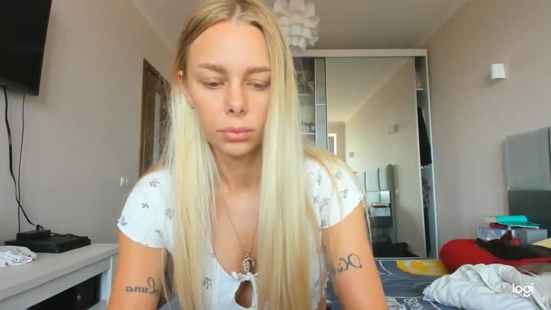 Gallery image thumbnail from Librarys_bb's myfreecams stream on, 07/30/2026, 12:07 image 4 of 20