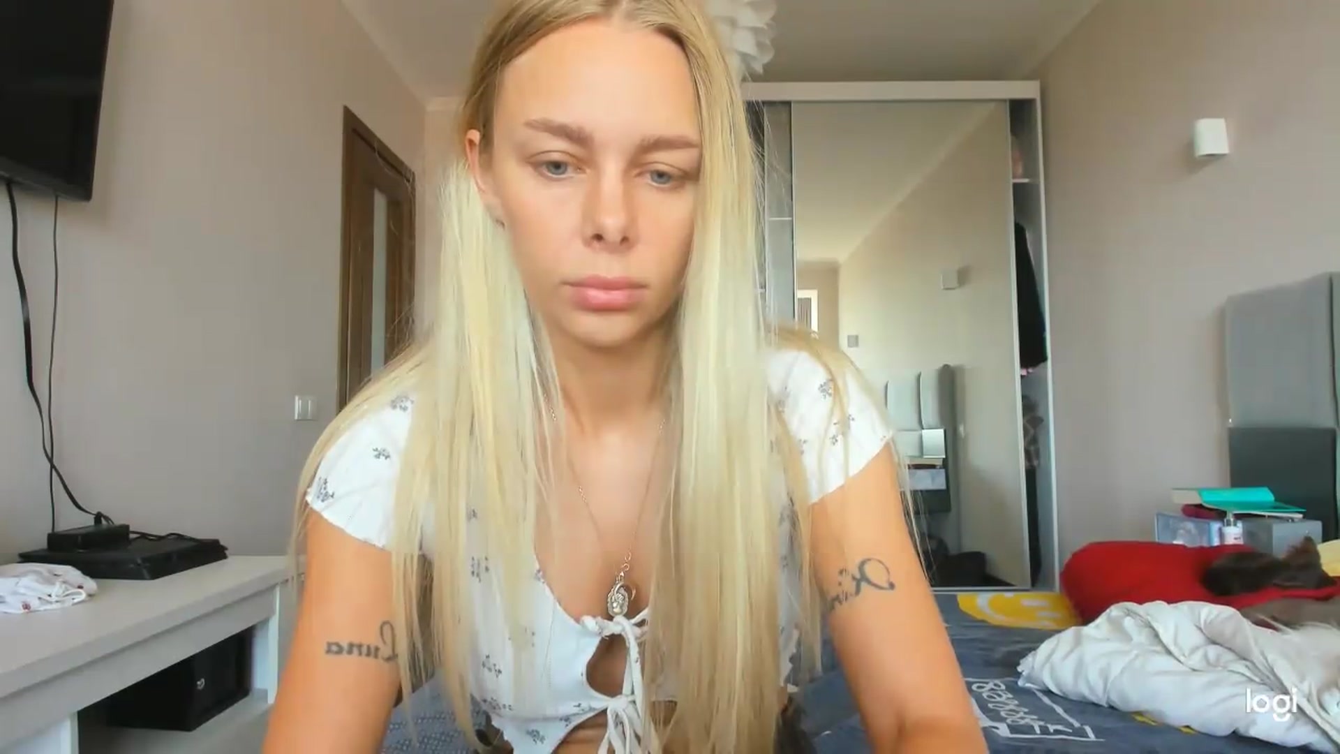 Gallery image thumbnail from Librarys_bb's myfreecams stream on, 07/30/2026, 12:07 image 3 of 20