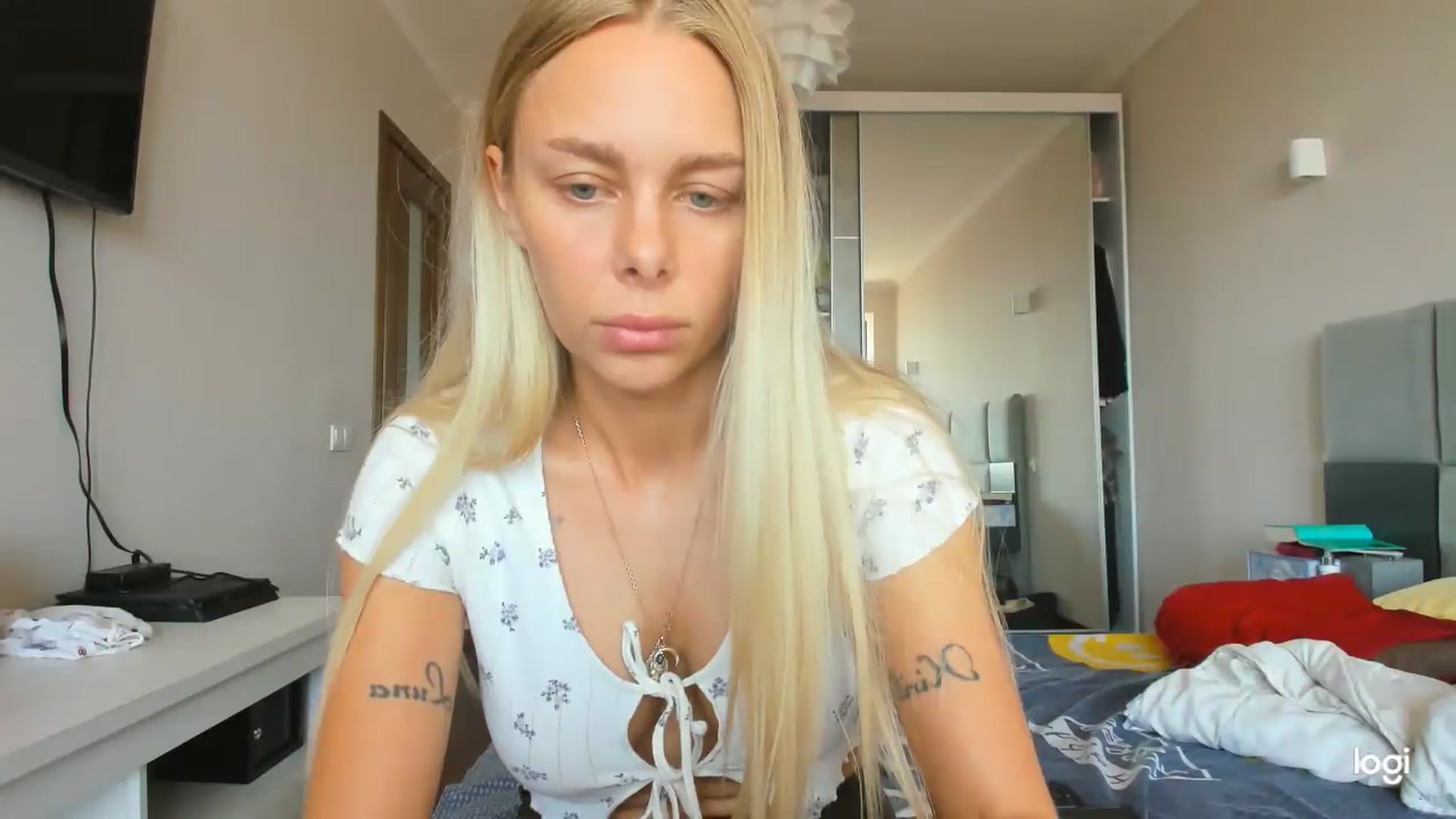 Gallery image thumbnail from Librarys_bb's myfreecams stream on, 07/30/2026, 12:07 image 14 of 20