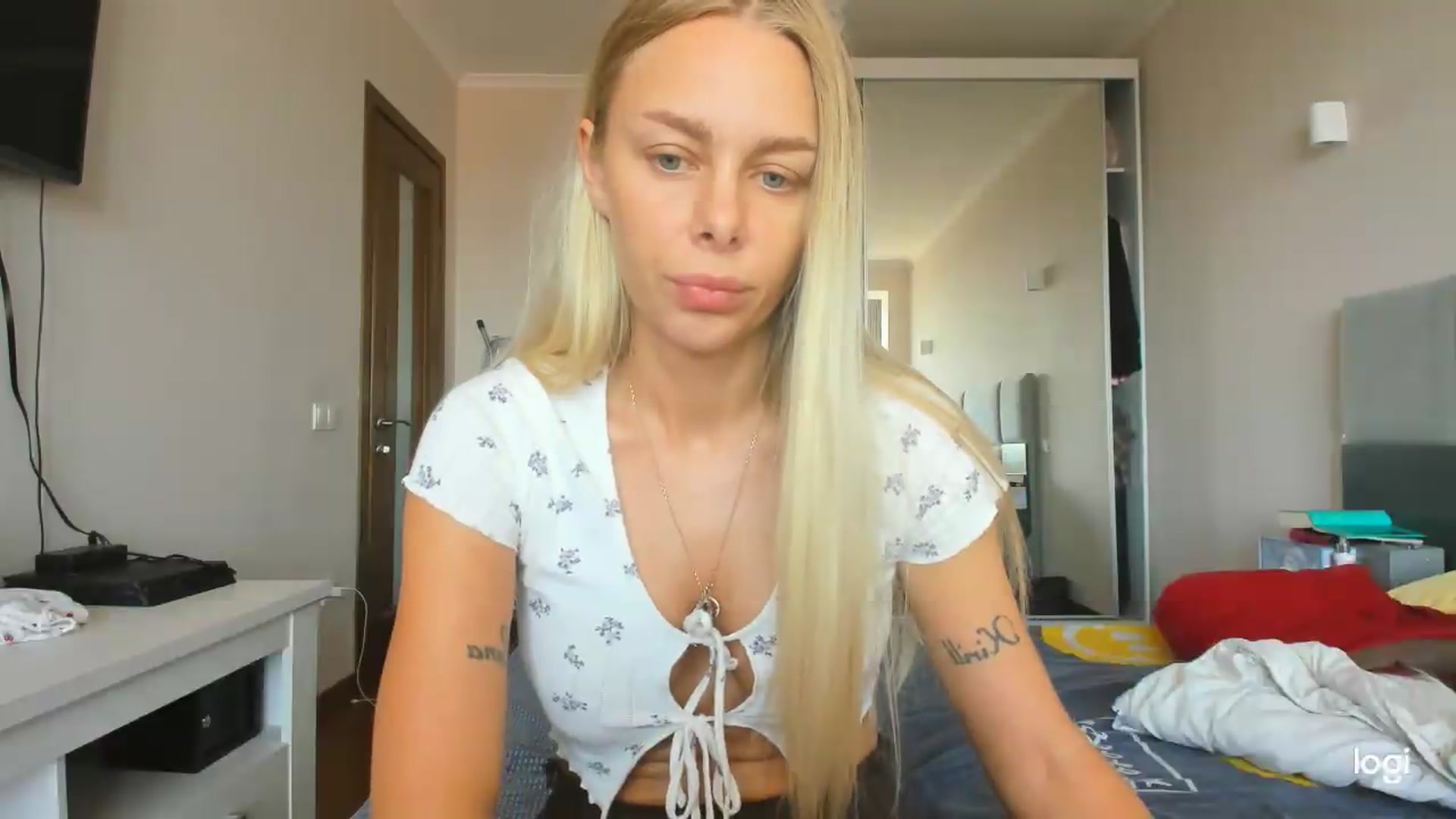 Gallery image thumbnail from Librarys_bb's myfreecams stream on, 07/30/2026, 12:07 image 7 of 20