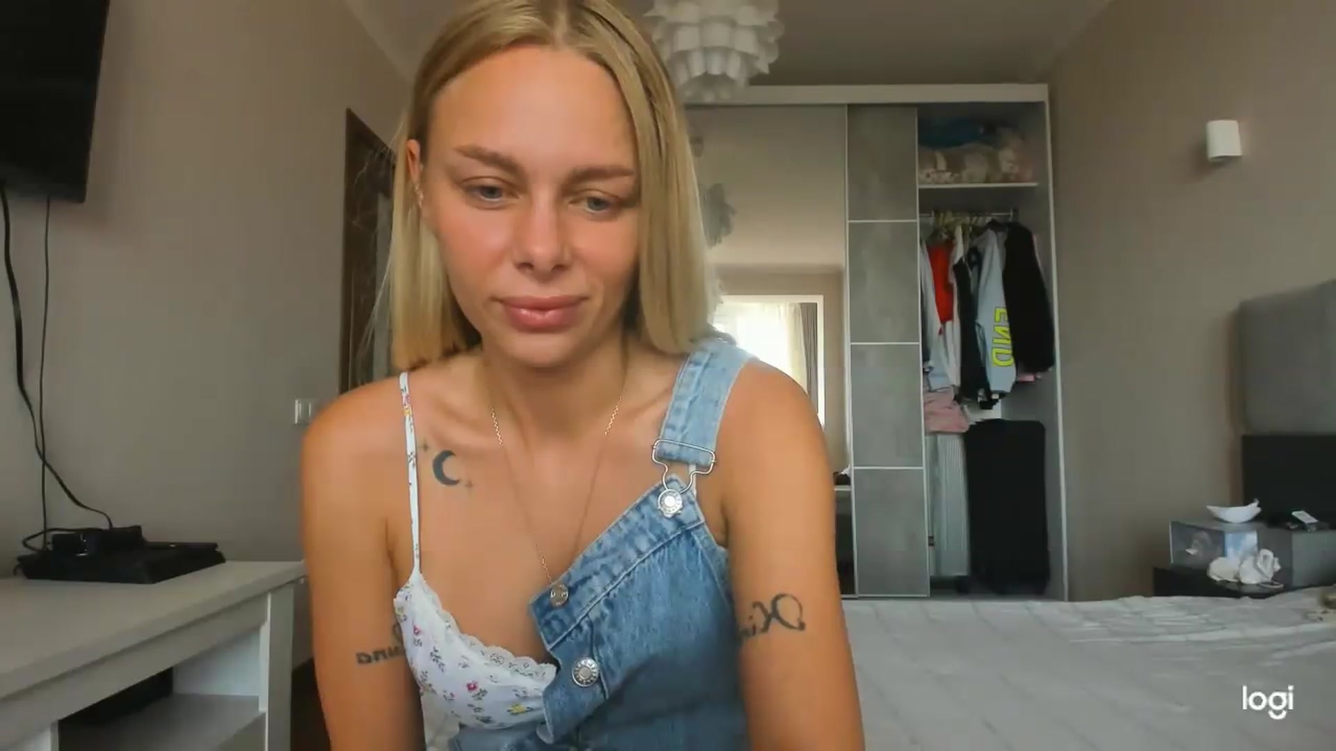 Gallery image thumbnail from Librarys_bb's myfreecams stream on, 08/03/2026, 09:46 image 7 of 20