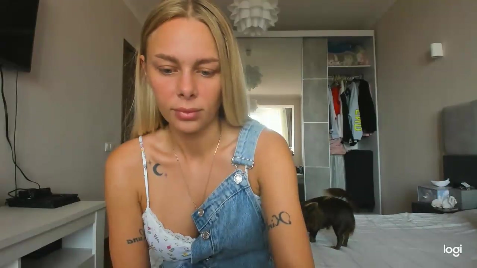 Gallery image thumbnail from Librarys_bb's myfreecams stream on, 08/03/2026, 09:46 image 8 of 20