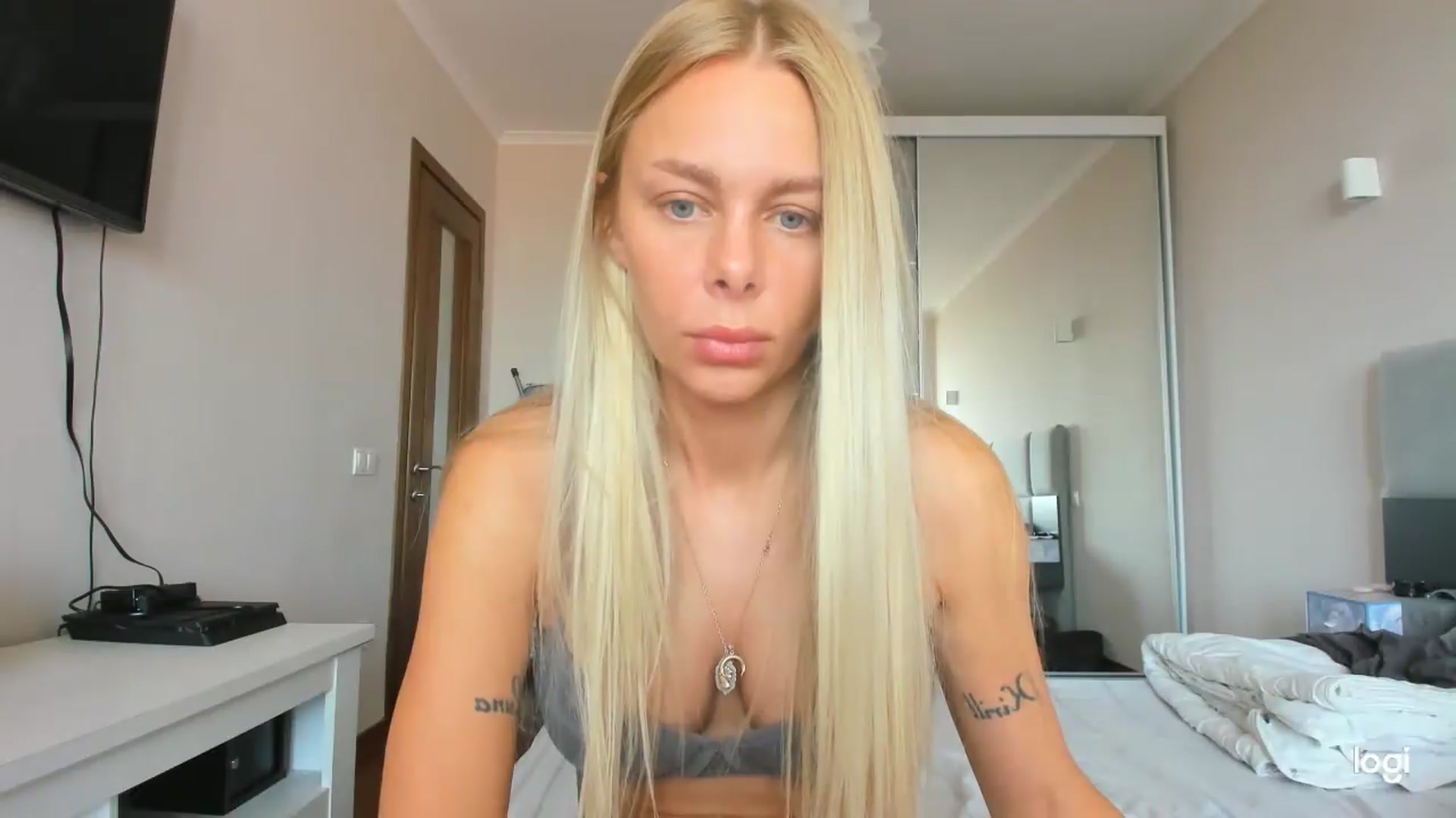 Gallery image thumbnail from Librarys_bb's myfreecams stream on, 08/04/2026, 08:46 image 15 of 20