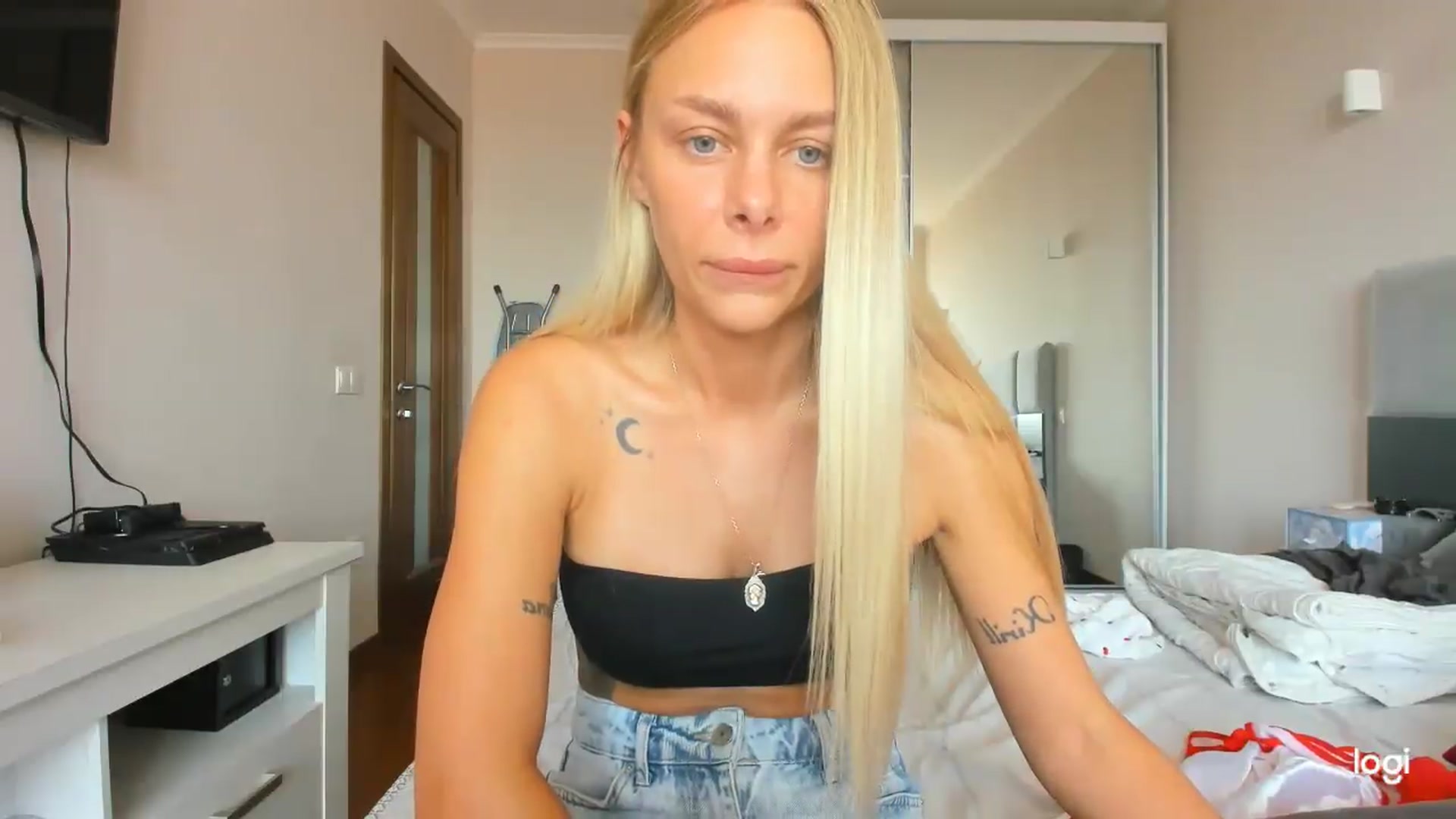 Gallery image thumbnail from Librarys_bb's myfreecams stream on, 08/04/2026, 11:25 image 13 of 20