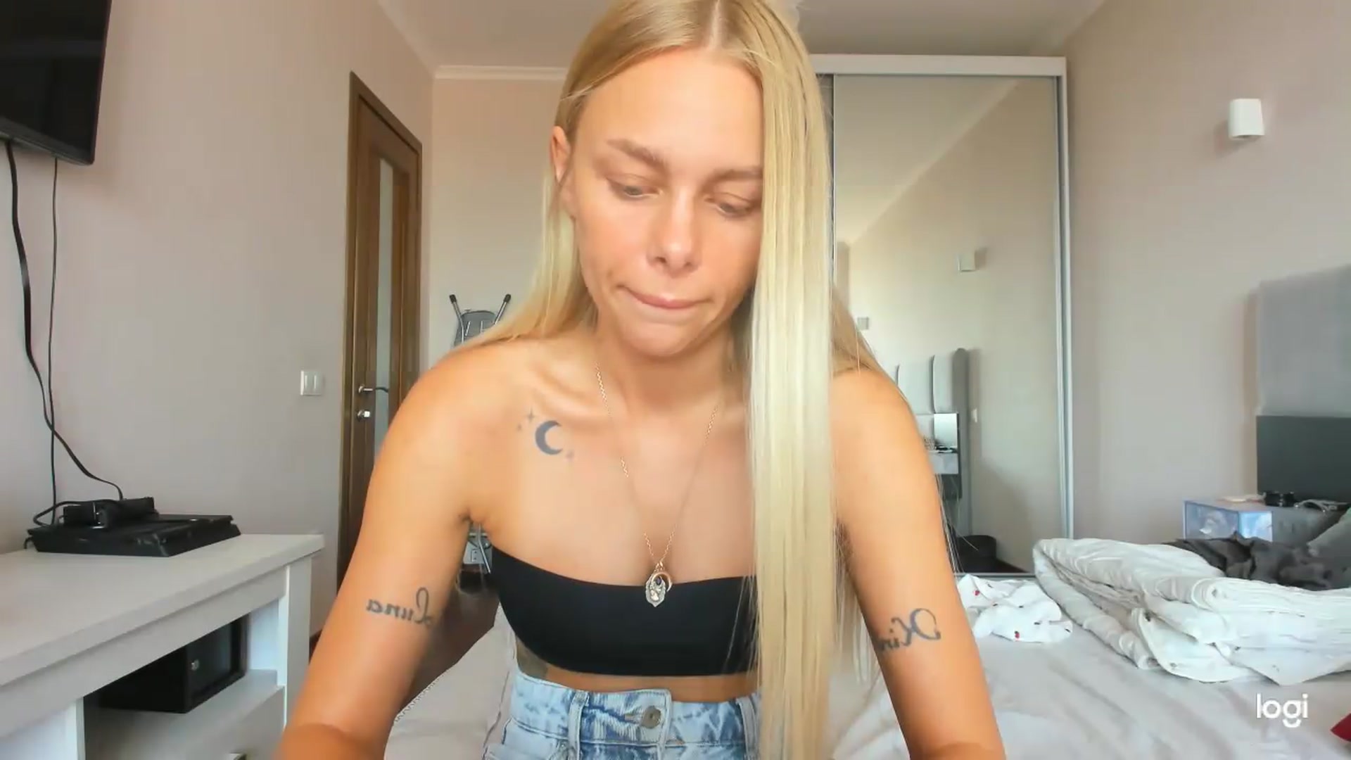 Gallery image thumbnail from Librarys_bb's myfreecams stream on, 08/04/2026, 11:25 image 3 of 20