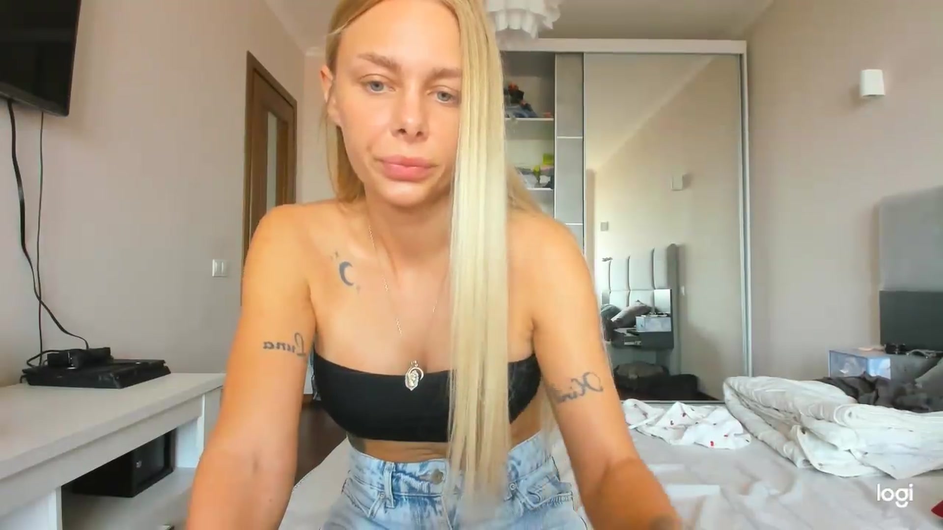 Gallery image thumbnail from Librarys_bb's myfreecams stream on, 08/04/2026, 11:25 image 5 of 20