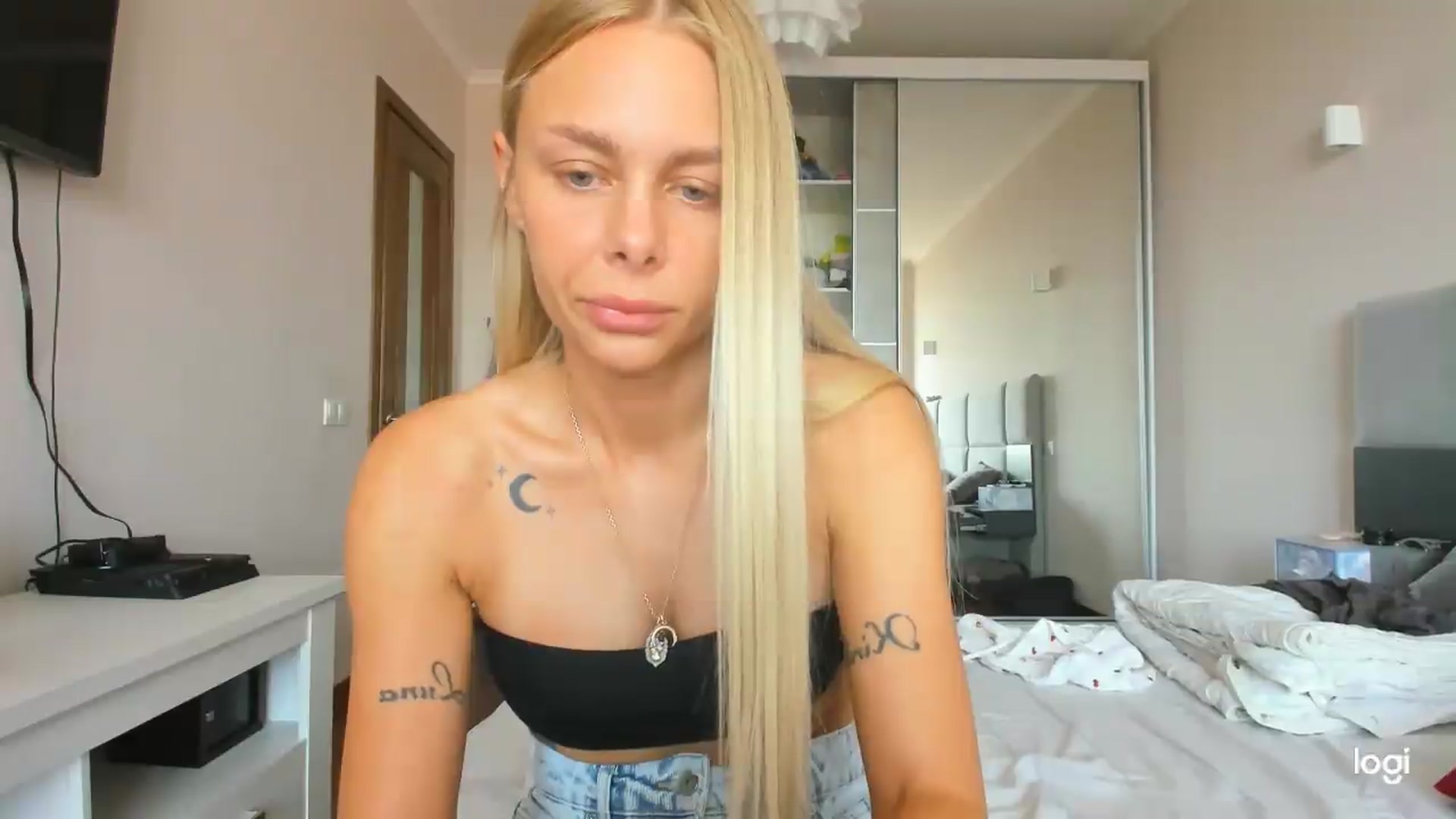 Gallery image thumbnail from Librarys_bb's myfreecams stream on, 08/04/2026, 11:25 image 4 of 20