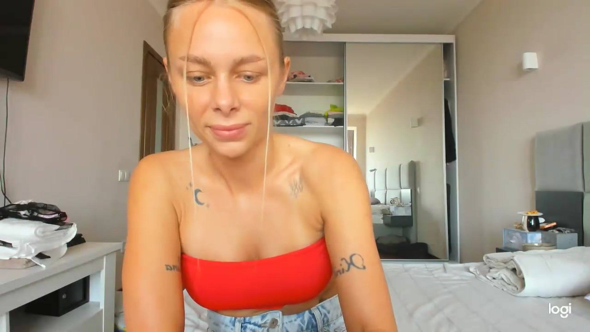 Gallery image thumbnail from Librarys_bb's myfreecams stream on, 08/06/2026, 10:40 image 18 of 20