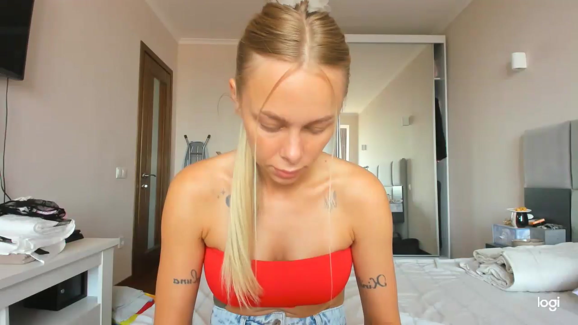 Gallery image thumbnail from Librarys_bb's myfreecams stream on, 08/06/2026, 10:40 image 7 of 20