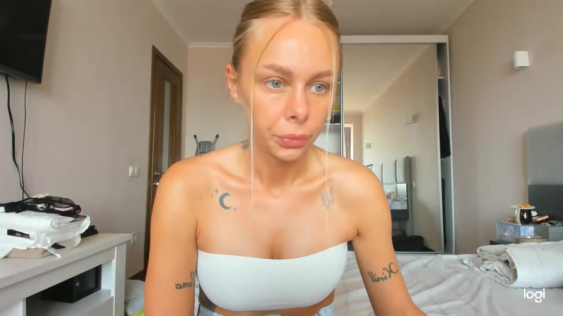 Gallery image thumbnail from Librarys_bb's myfreecams stream on, 08/06/2026, 11:57 image 14 of 20