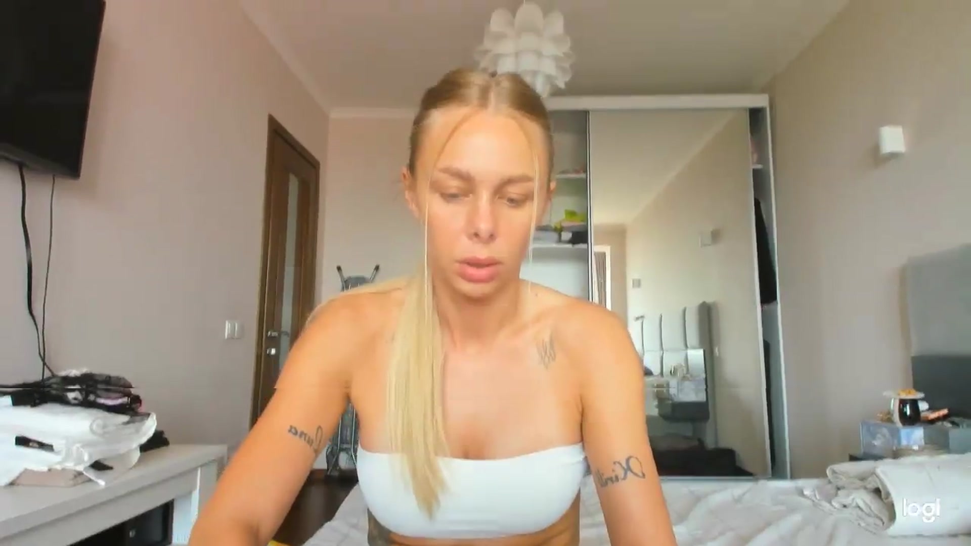 Gallery image thumbnail from Librarys_bb's myfreecams stream on, 08/06/2026, 11:57 image 3 of 20