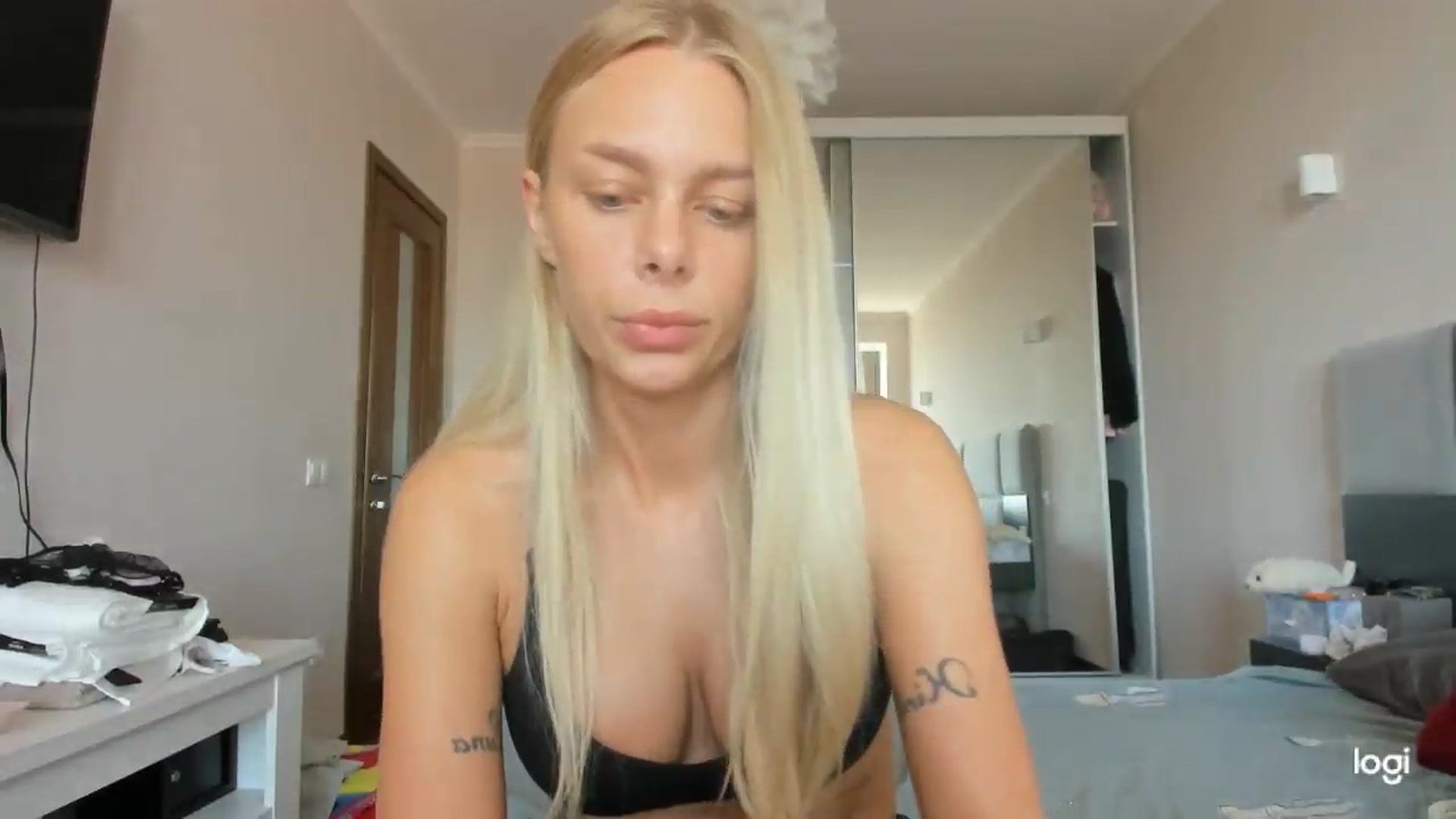 Gallery image thumbnail from Librarys_bb's myfreecams stream on, 08/10/2026, 10:31 image 15 of 20