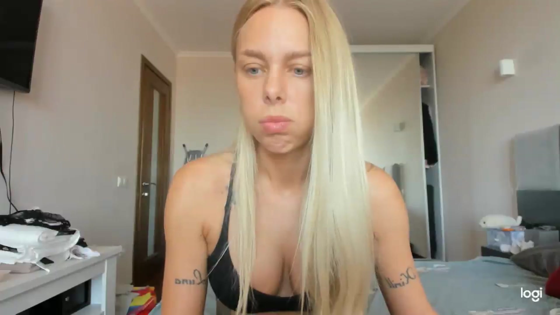 Gallery image thumbnail from Librarys_bb's myfreecams stream on, 08/10/2026, 10:31 image 12 of 20