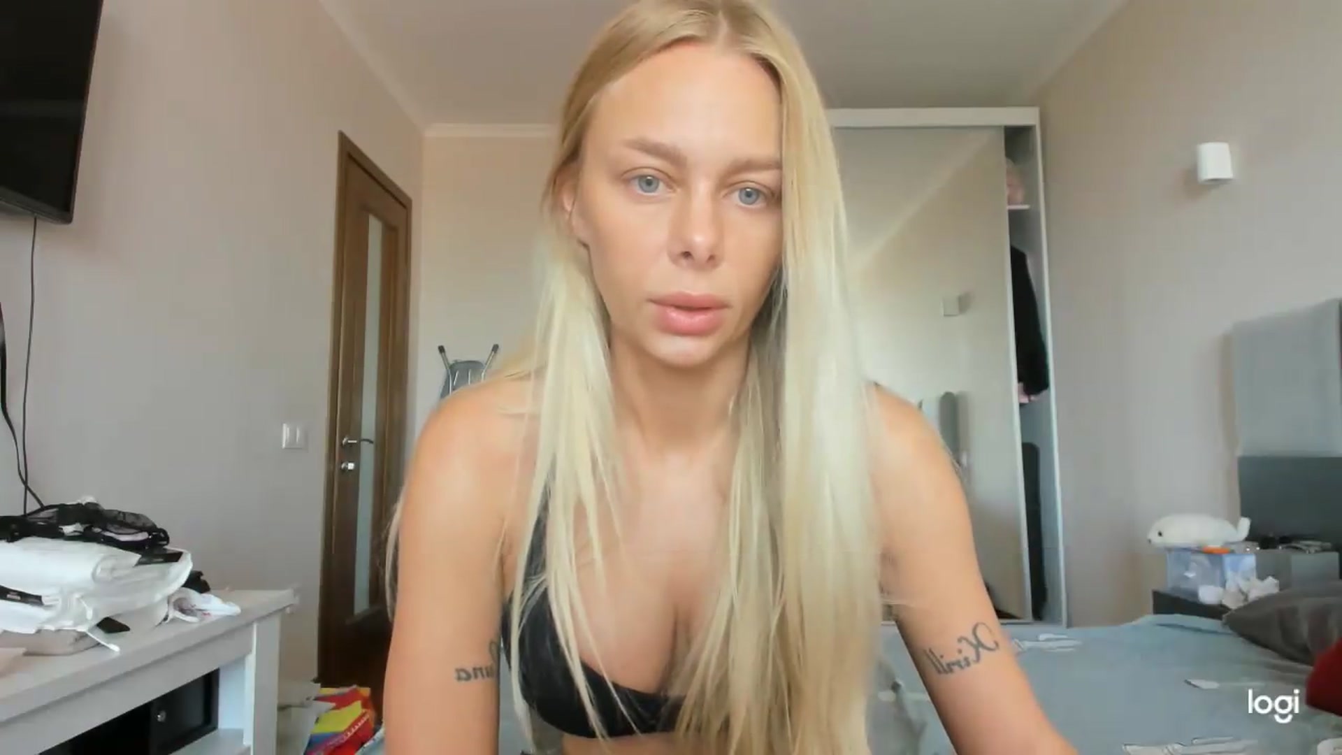Gallery image thumbnail from Librarys_bb's myfreecams stream on, 08/10/2026, 10:31 image 4 of 20