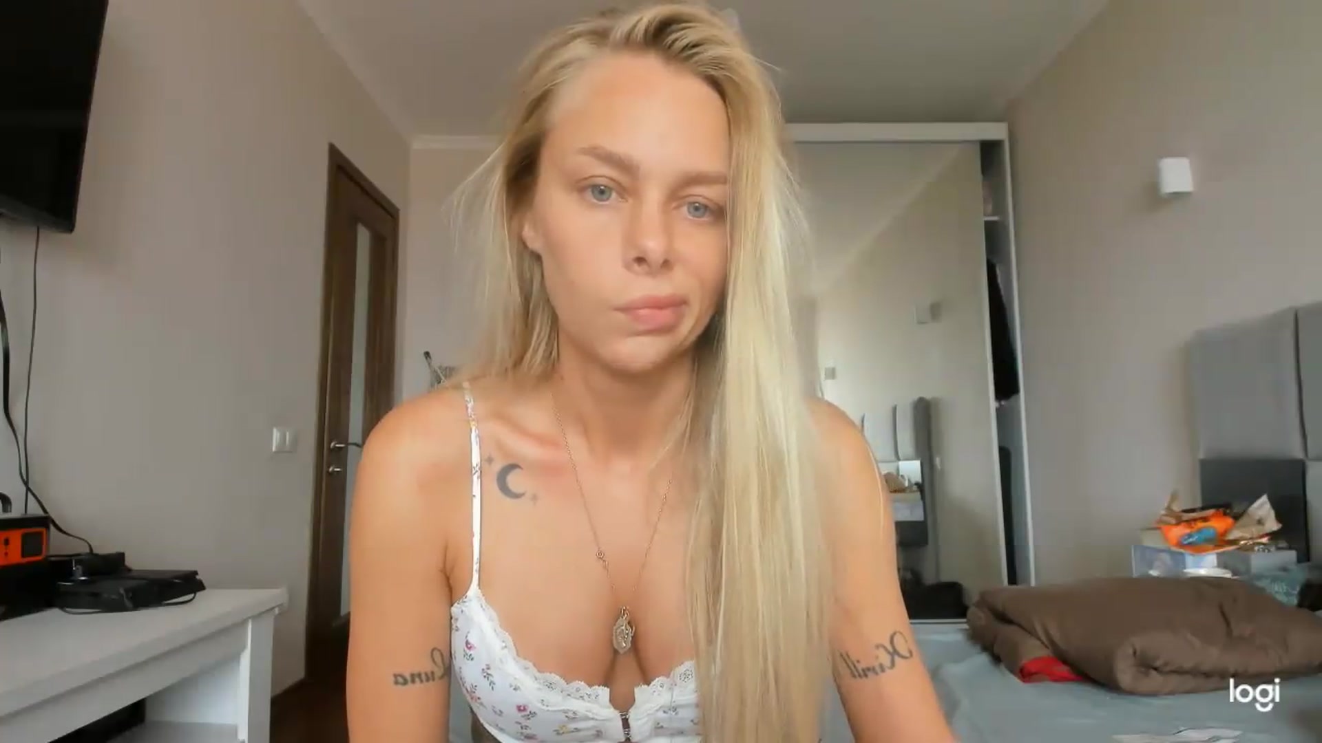 Gallery image thumbnail from Librarys_bb's myfreecams stream on, 08/12/2026, 09:59 image 5 of 20