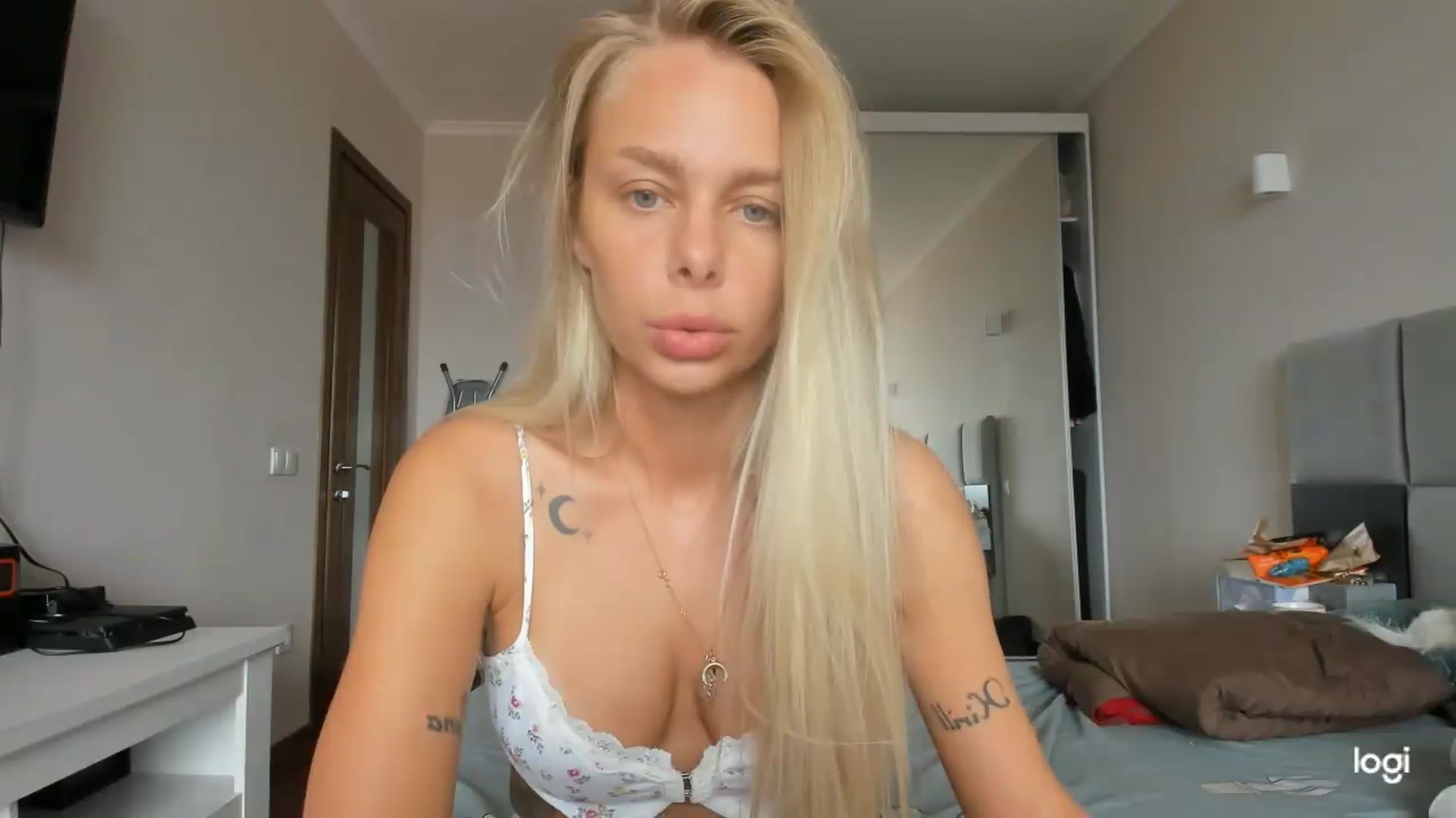 Gallery image thumbnail from Librarys_bb's myfreecams stream on, 08/12/2026, 11:24 image 6 of 20