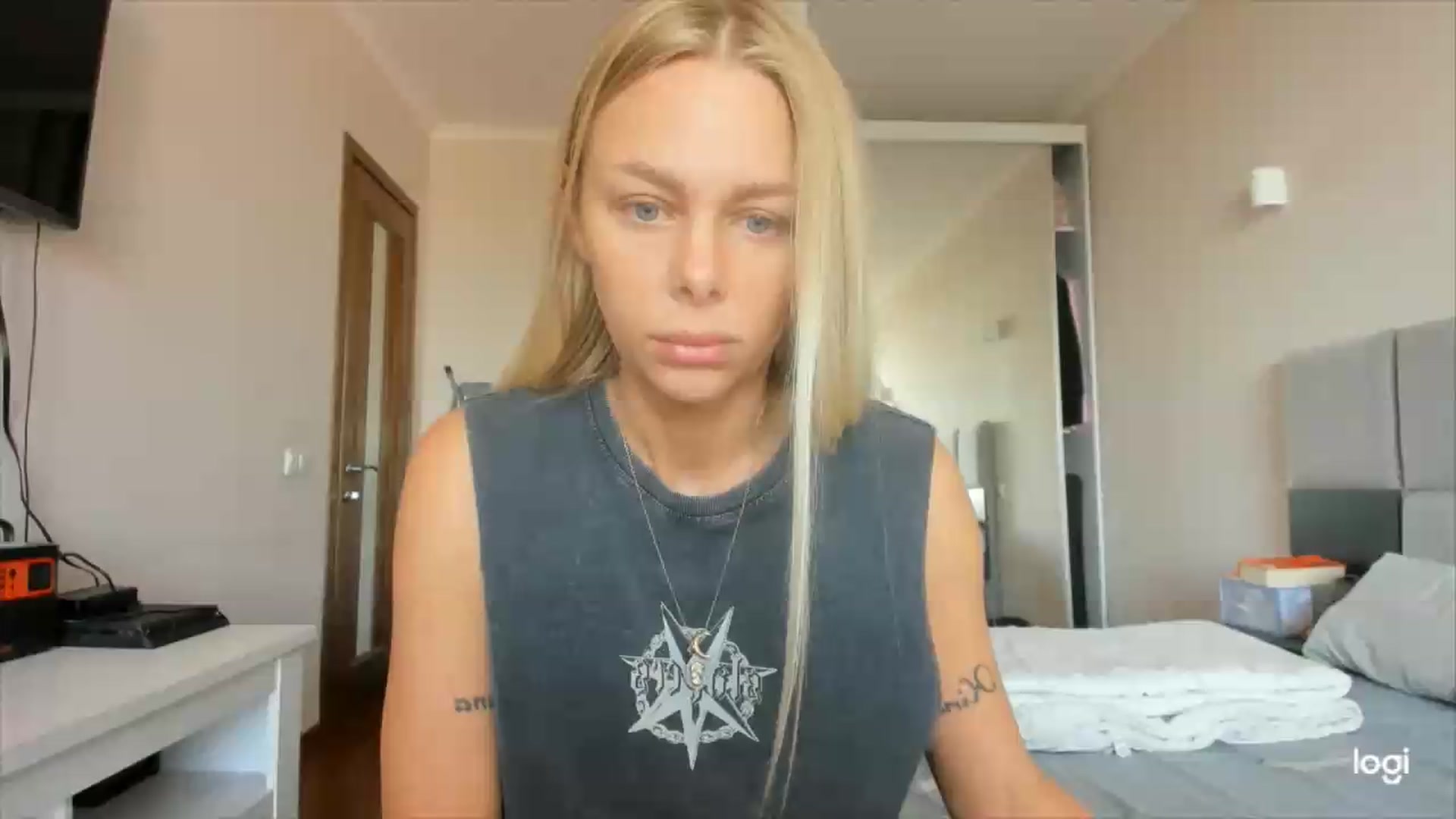 Gallery image thumbnail from Librarys_bb's myfreecams stream on, 08/13/2026, 10:46 image 1 of 20