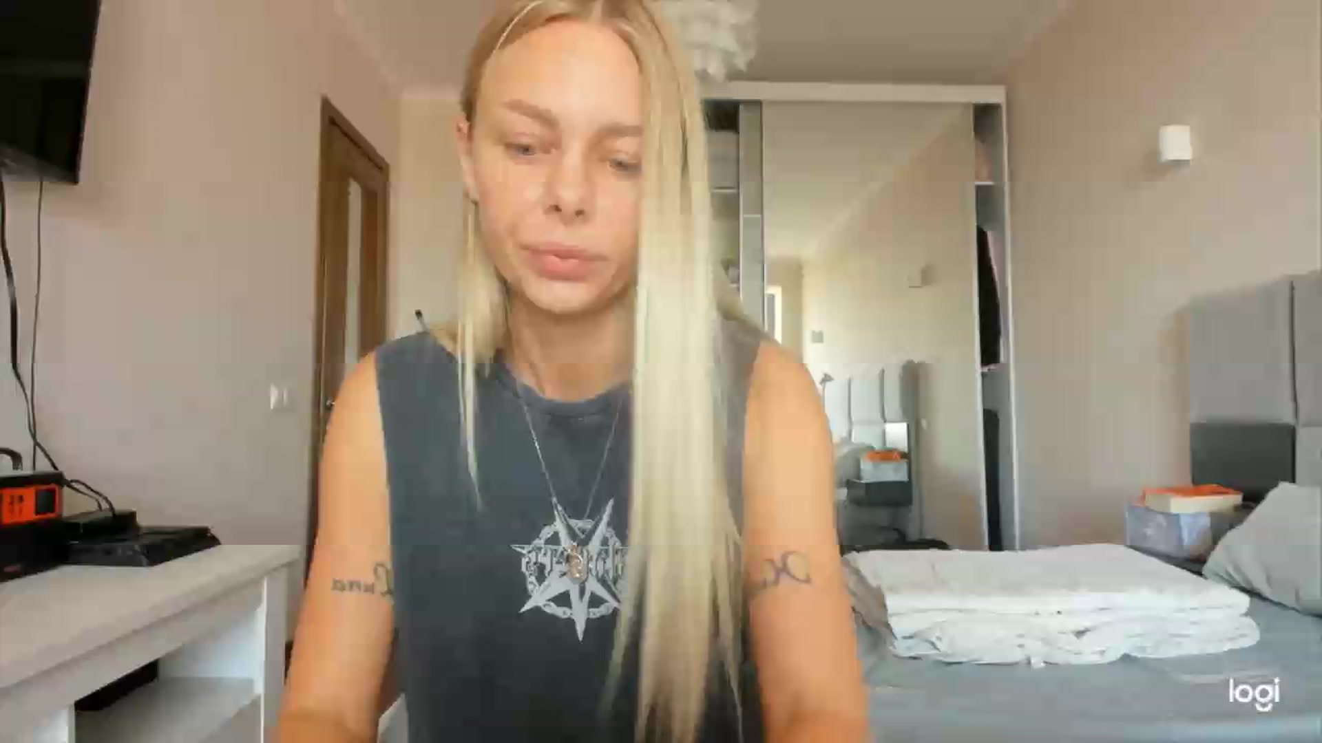Gallery image thumbnail from Librarys_bb's myfreecams stream on, 08/13/2026, 10:46 image 5 of 20
