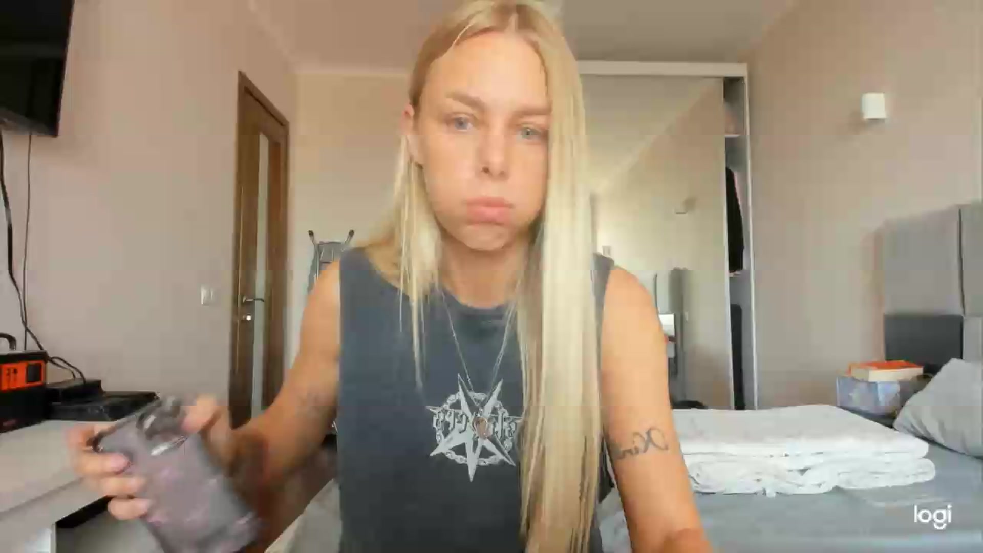 Gallery image thumbnail from Librarys_bb's myfreecams stream on, 08/13/2026, 10:46 image 7 of 20