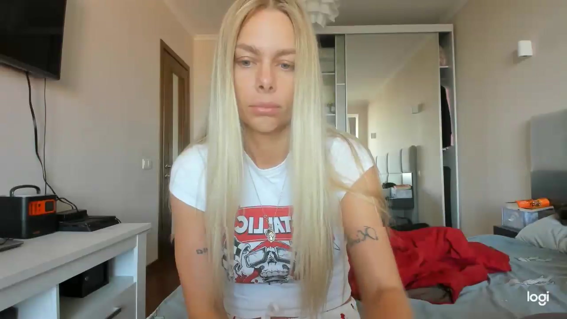 Gallery image thumbnail from Librarys_bb's myfreecams stream on, 08/14/2026, 06:03 image 4 of 20