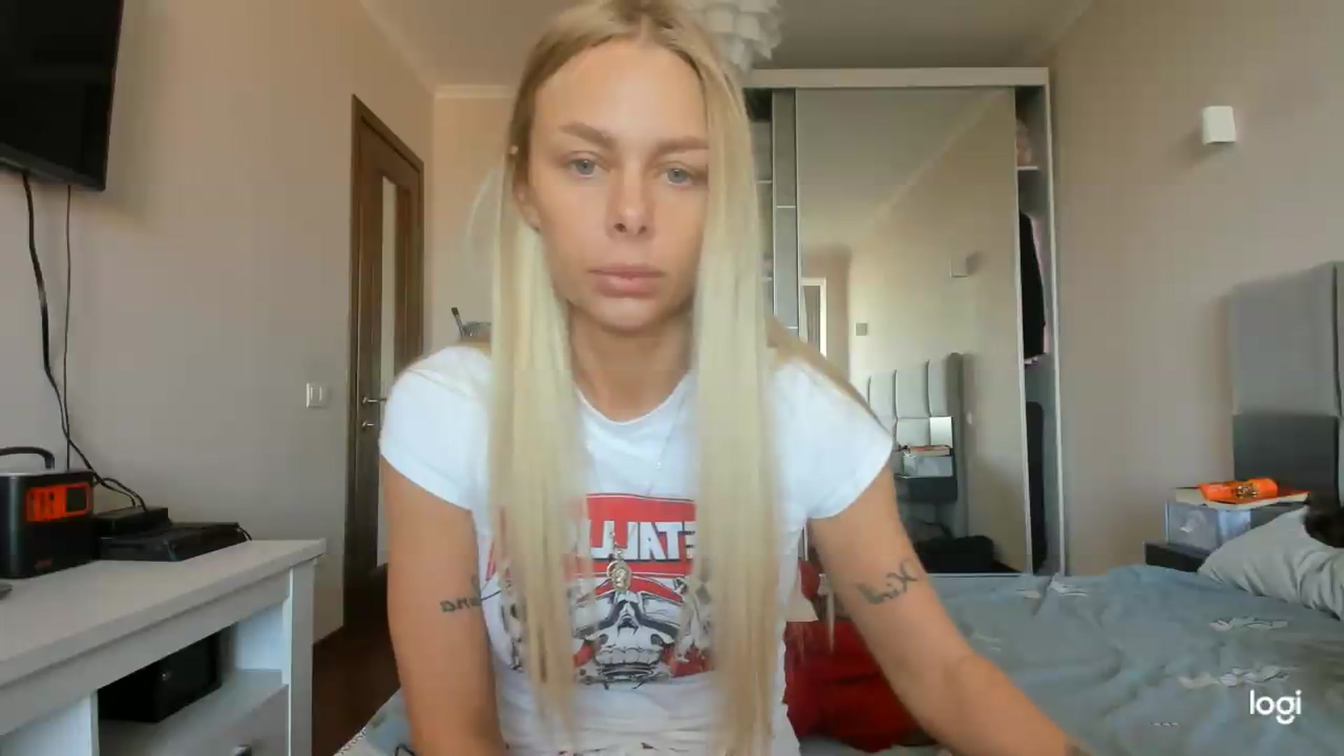 Gallery image thumbnail from Librarys_bb's myfreecams stream on, 08/14/2026, 06:37 image 7 of 20