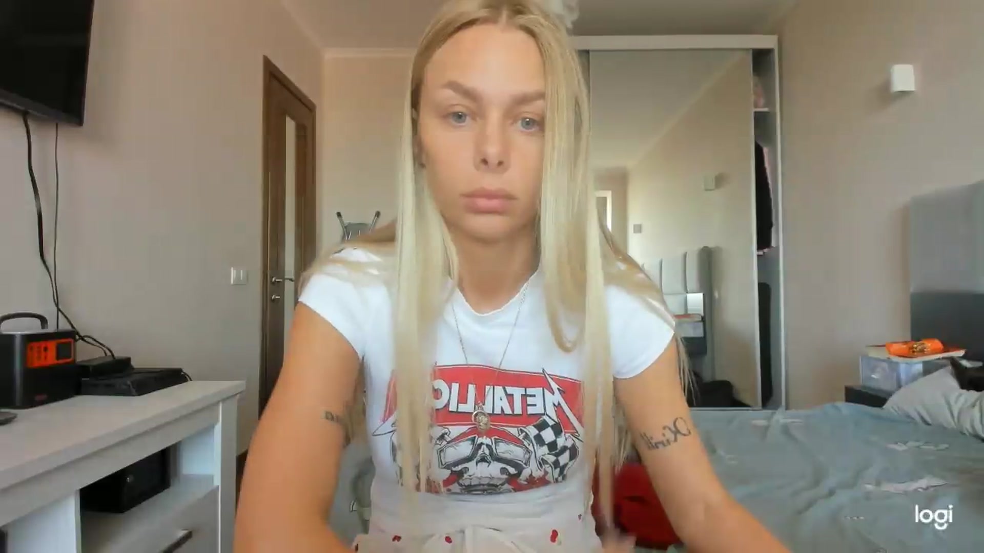 Gallery image thumbnail from Librarys_bb's myfreecams stream on, 08/14/2026, 07:37 image 9 of 20