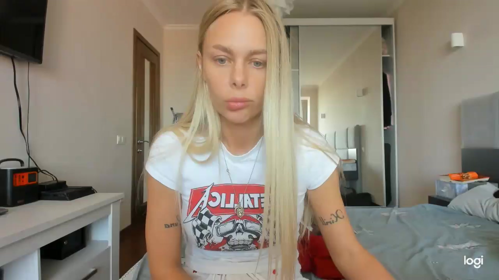 Gallery image thumbnail from Librarys_bb's myfreecams stream on, 08/14/2026, 07:37 image 19 of 20
