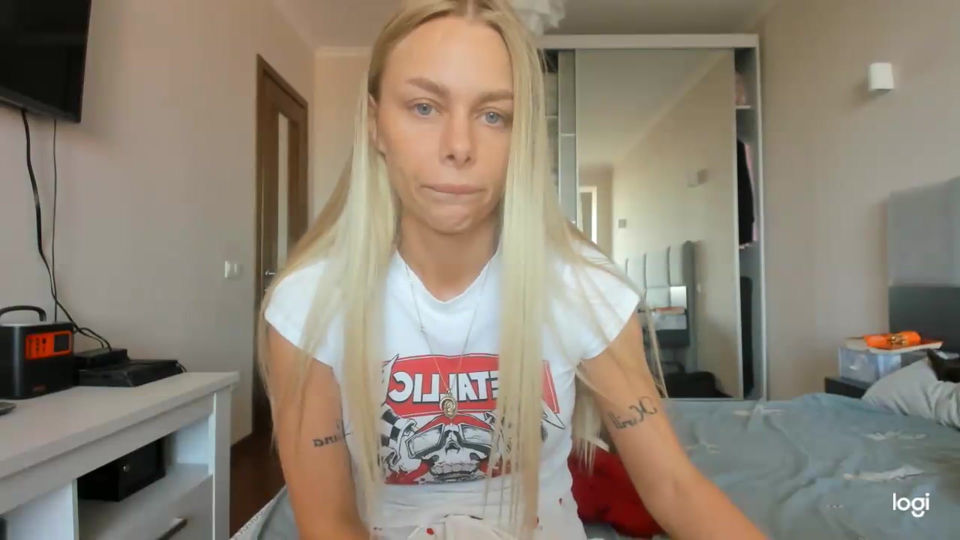 Gallery image thumbnail from Librarys_bb's myfreecams stream on, 08/14/2026, 07:37 image 10 of 20